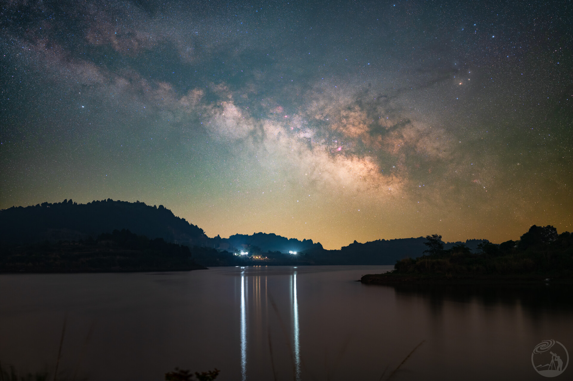 鲁班湖星河