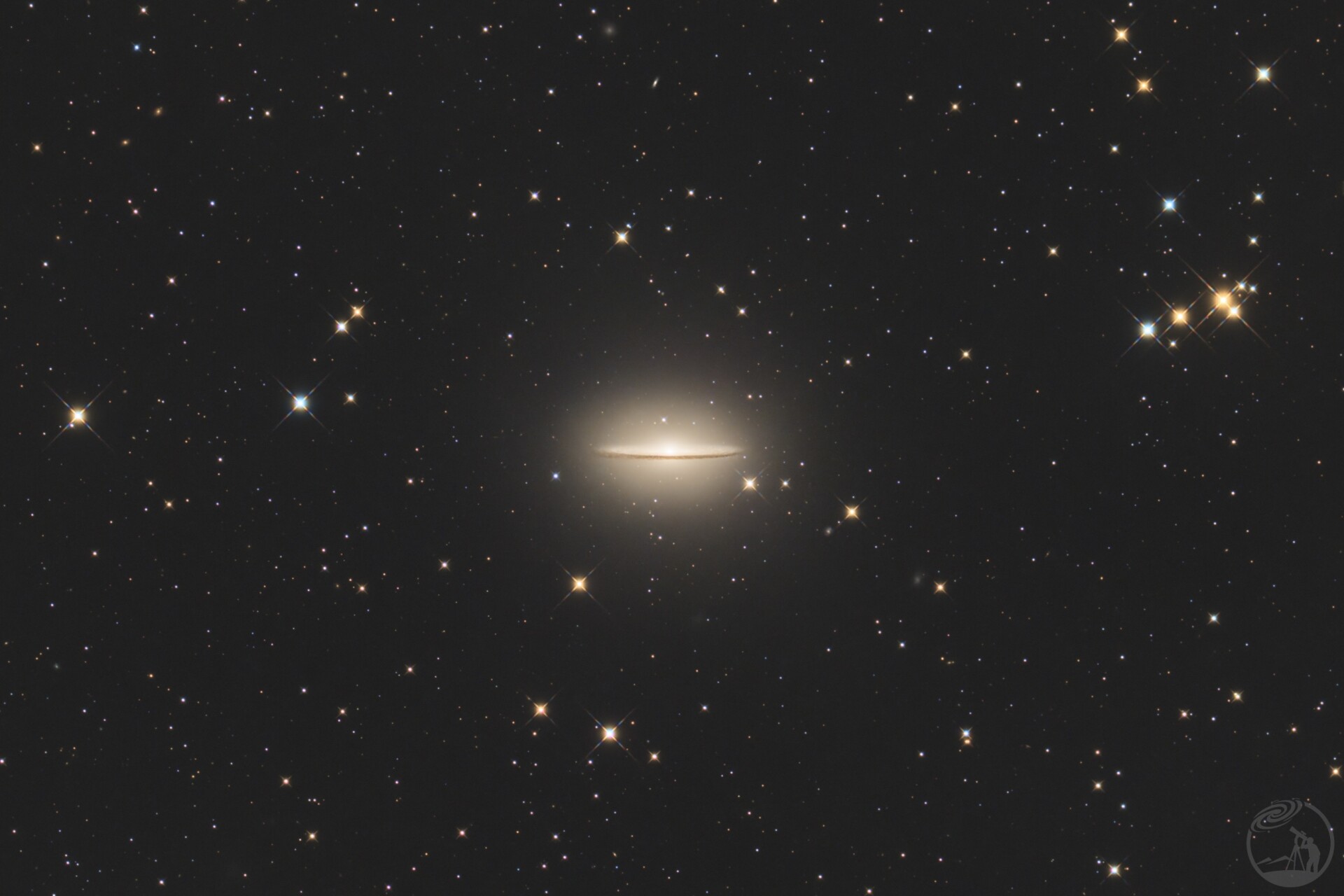 M104草帽星系