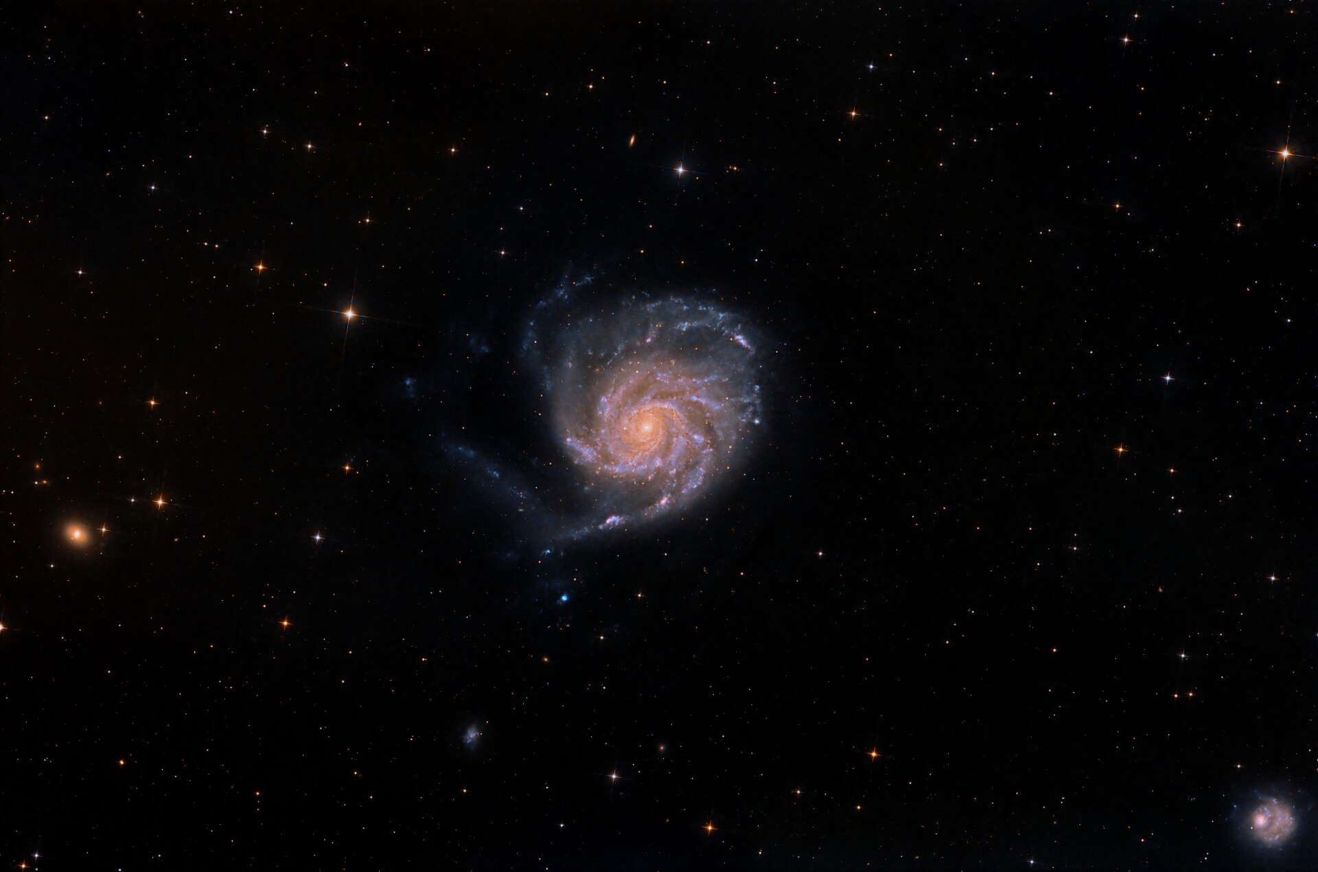 M101与伴星系NGC5474