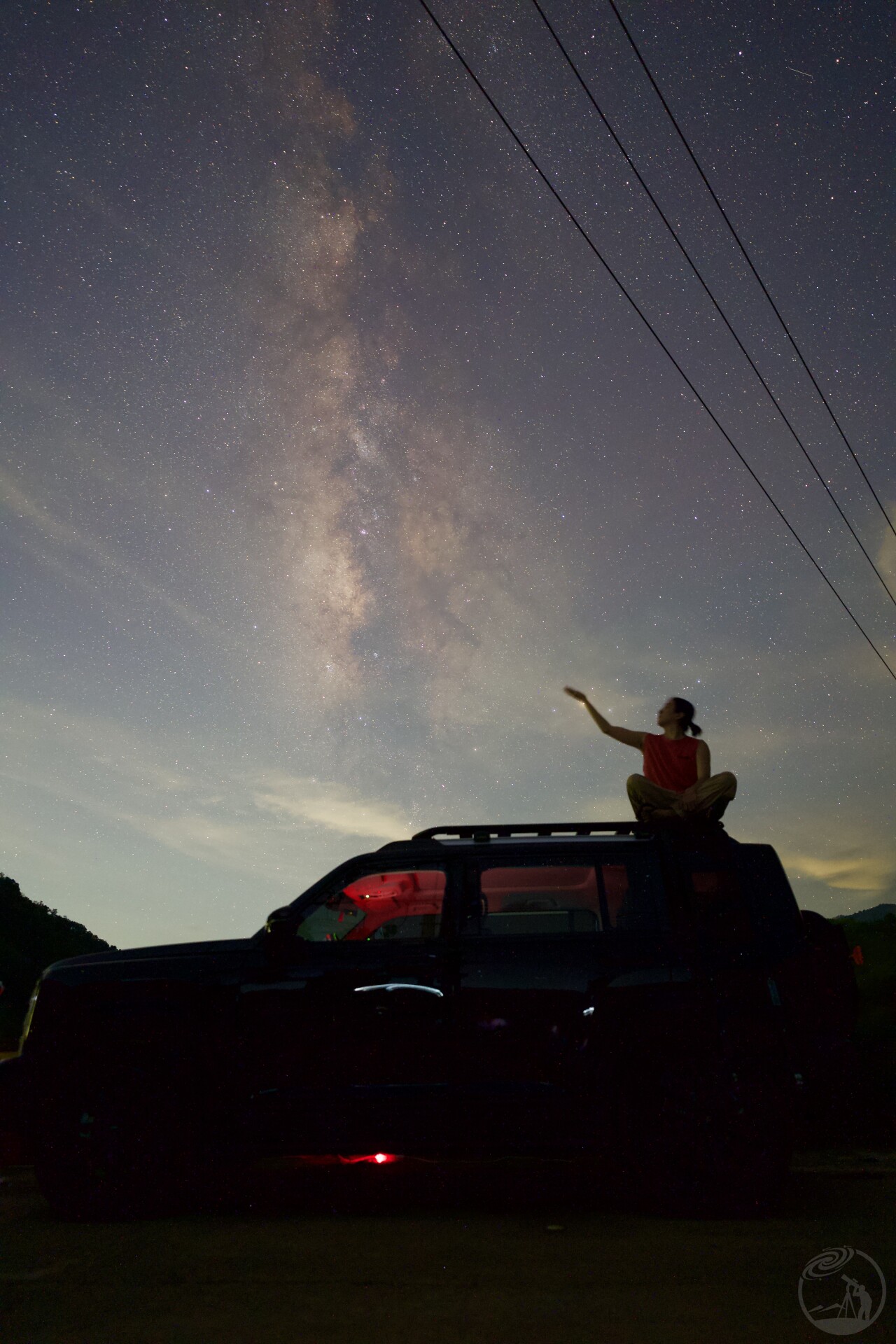 车上星河下的泽泽