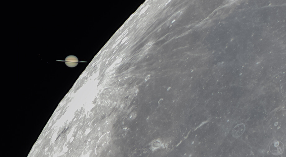 月掩土星