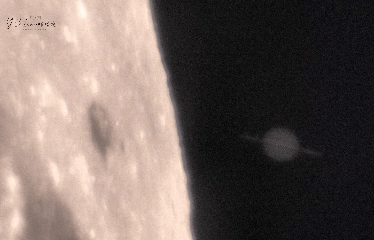 月掩土星