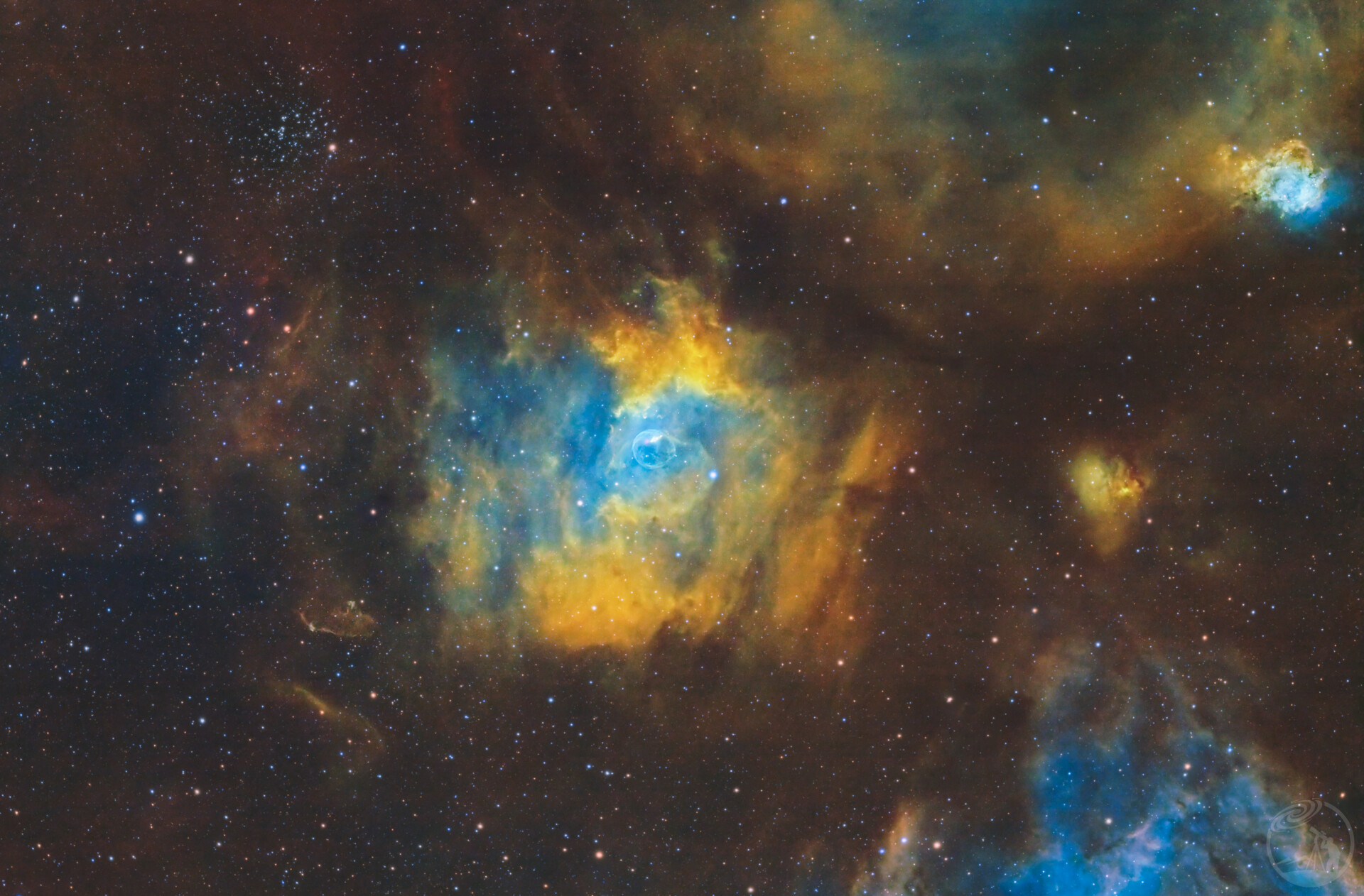 气泡星云 NGC7635