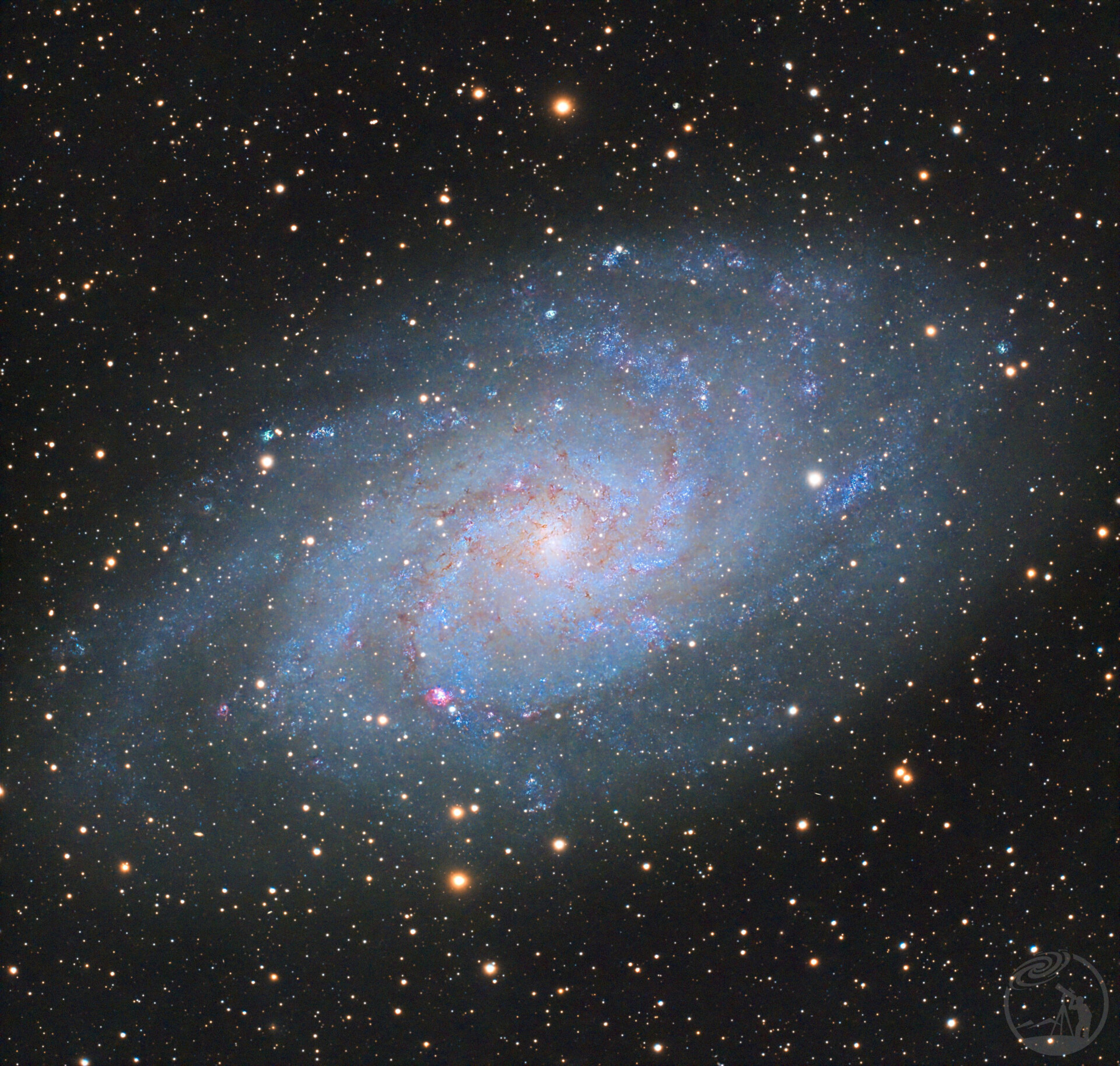 M33三角座星系