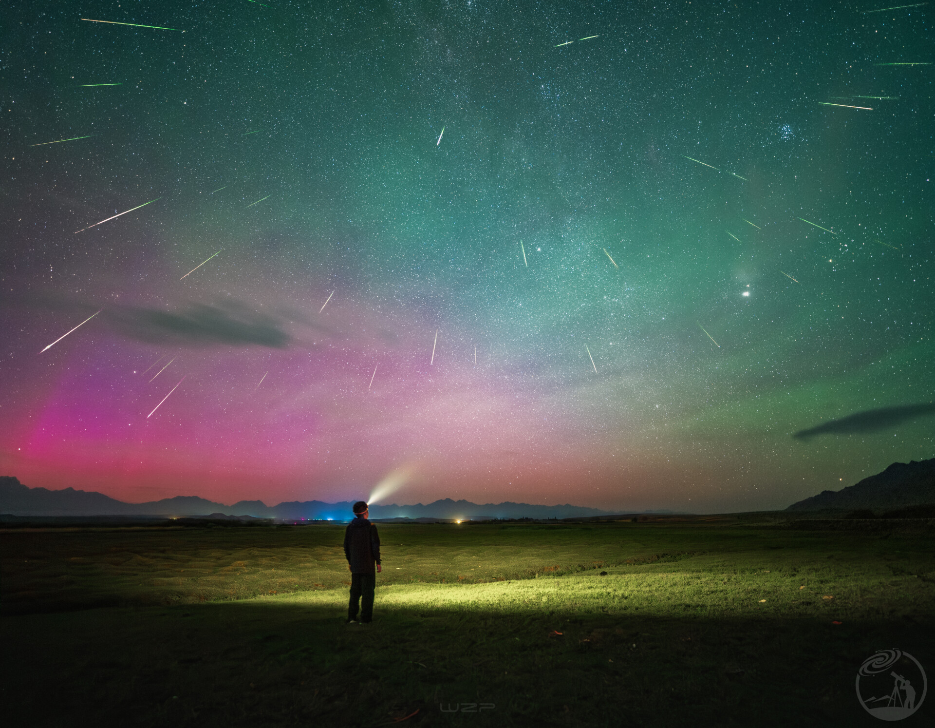 极光气辉流星雨之夜