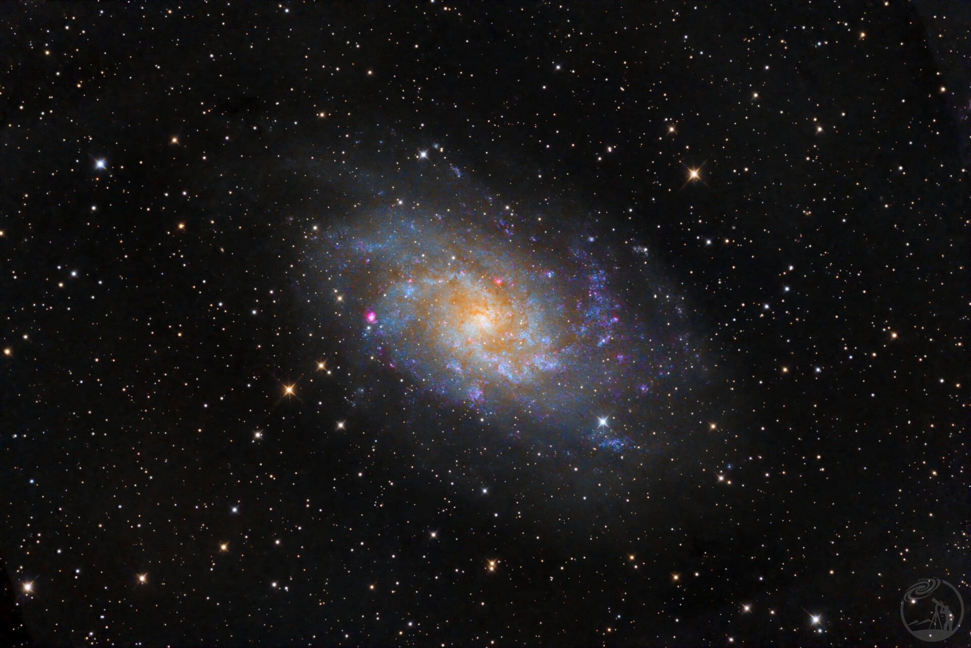 m33三角座星系