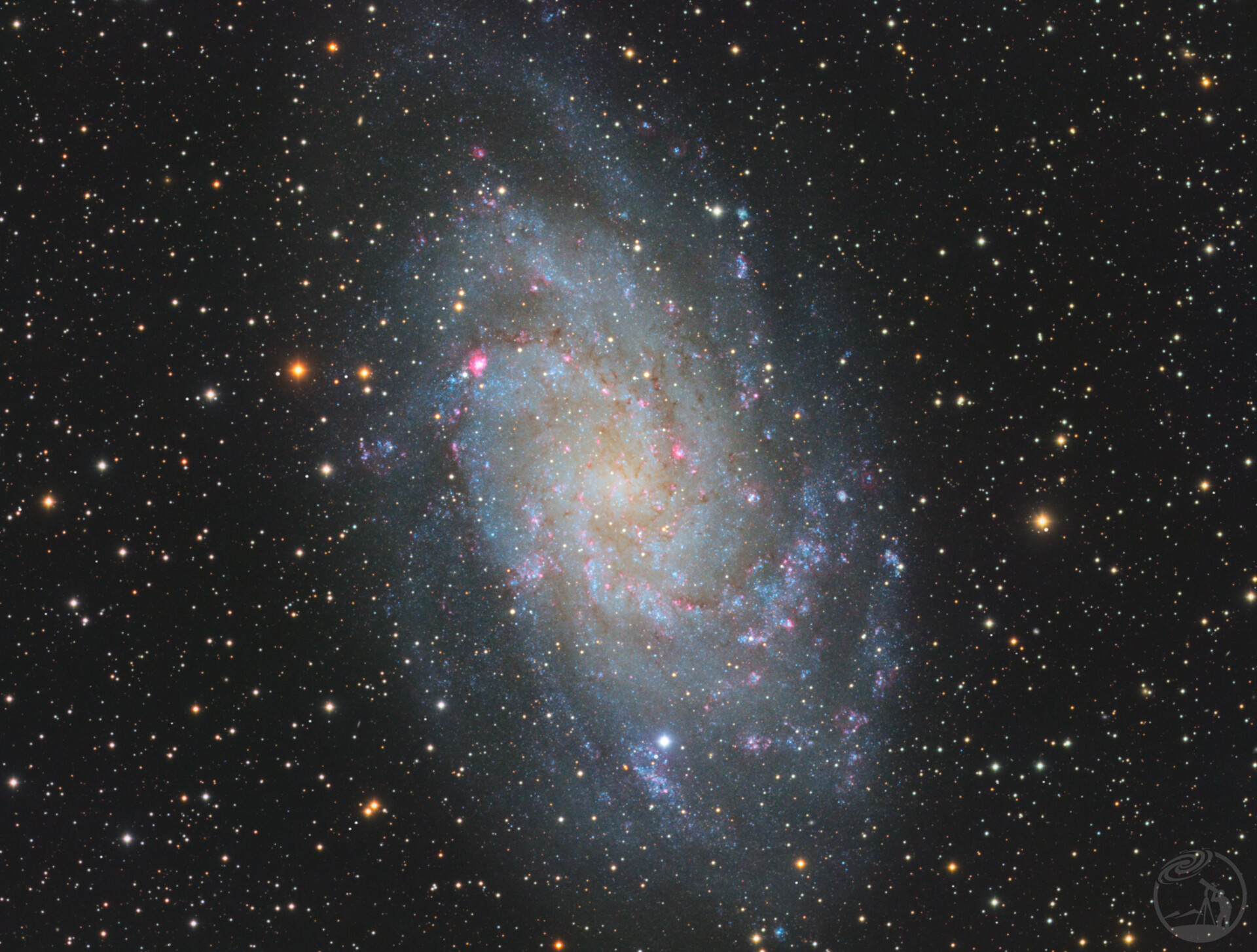 M33三角座星系