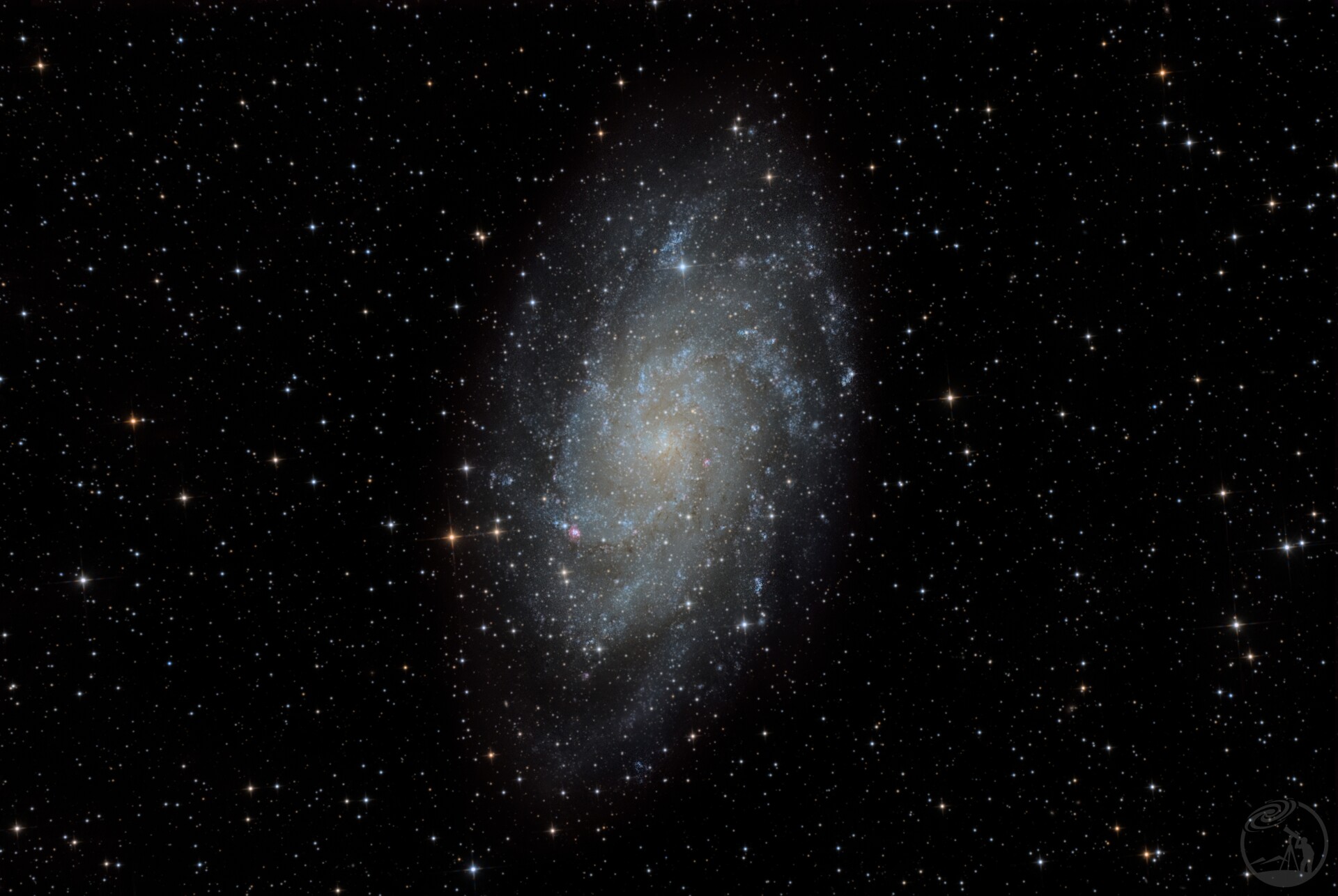 m33三角座星系