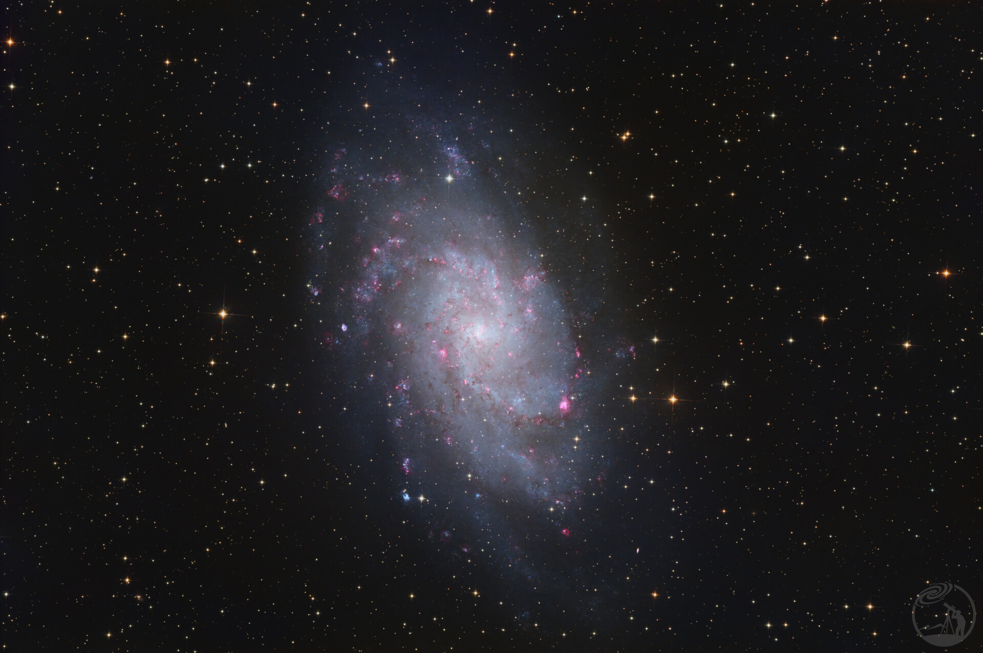 M33三角座星系