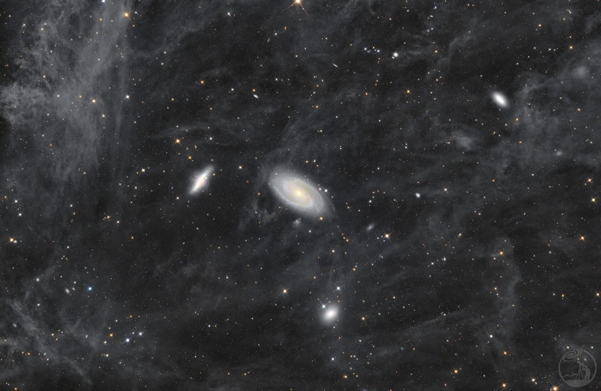 M81