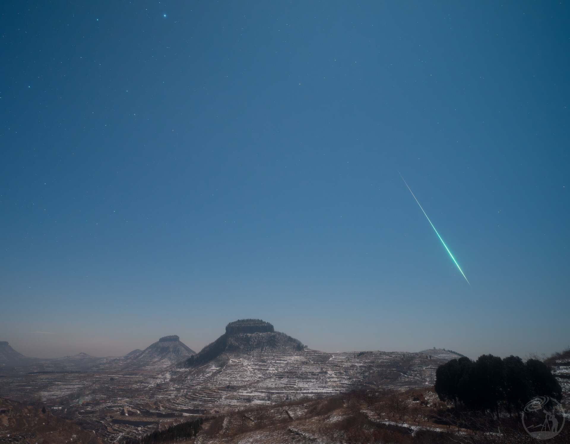 流星划过岱崮地貌