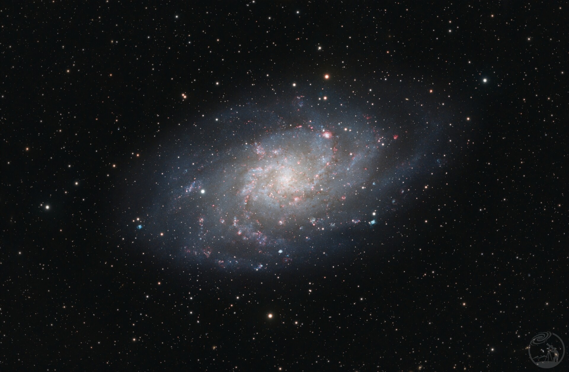 M33 三角座星系