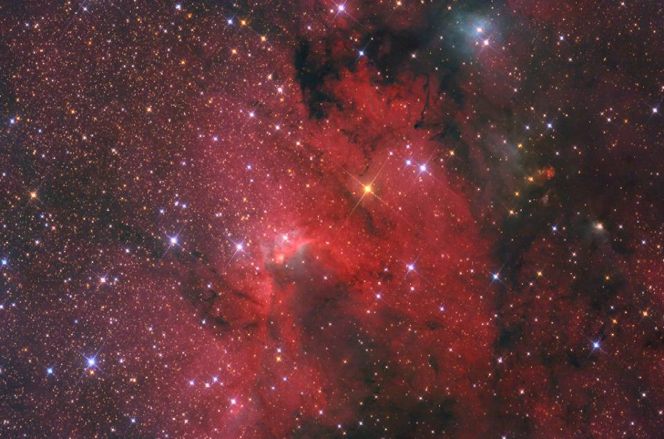 日图素材二级区40小时洞穴星云SH2-155