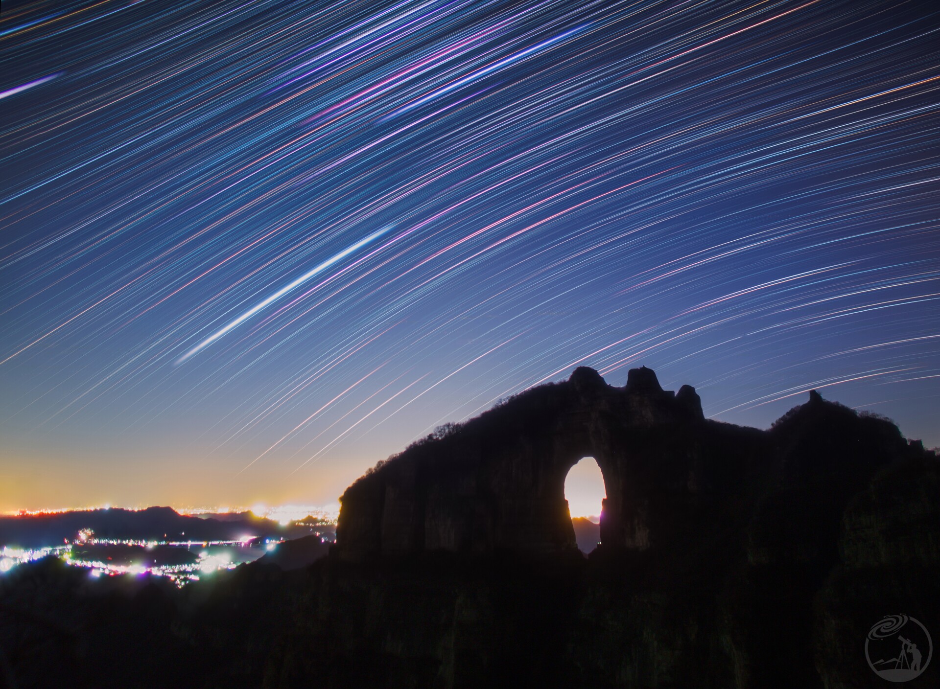 灯火阑珊处星河天际流