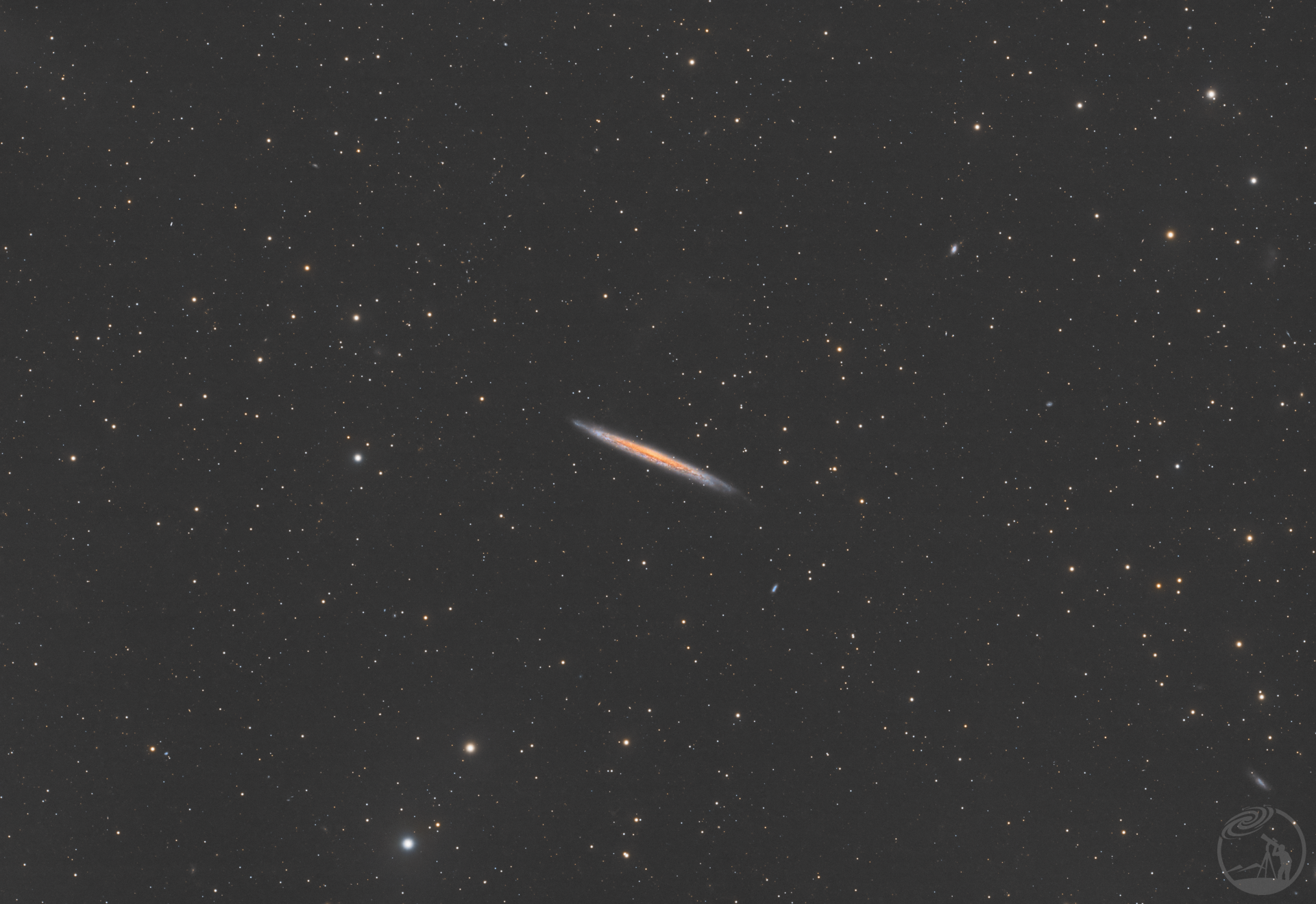 NGC5907天龙座分裂星系