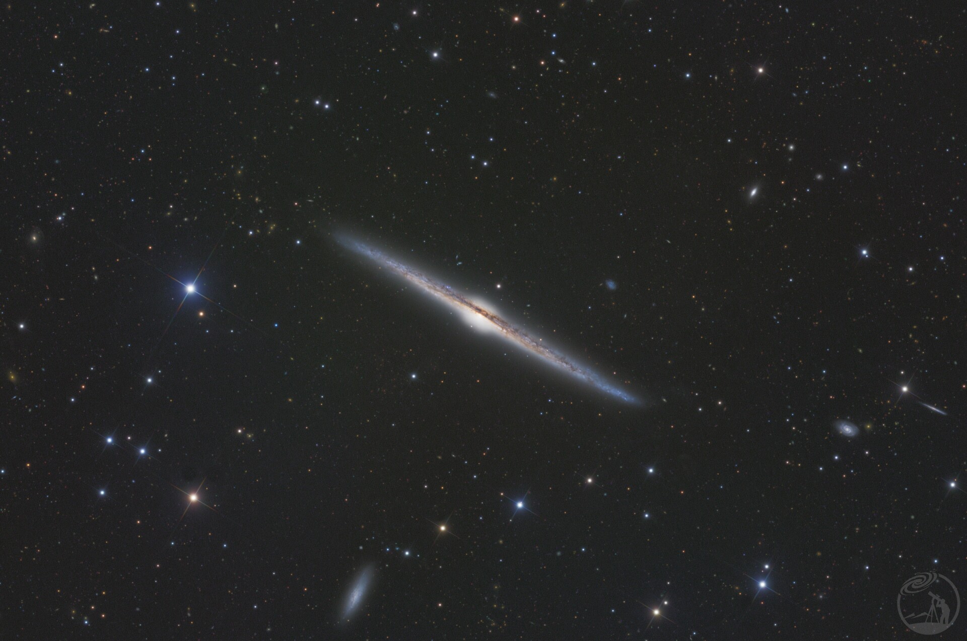 NGC4565 银针星系