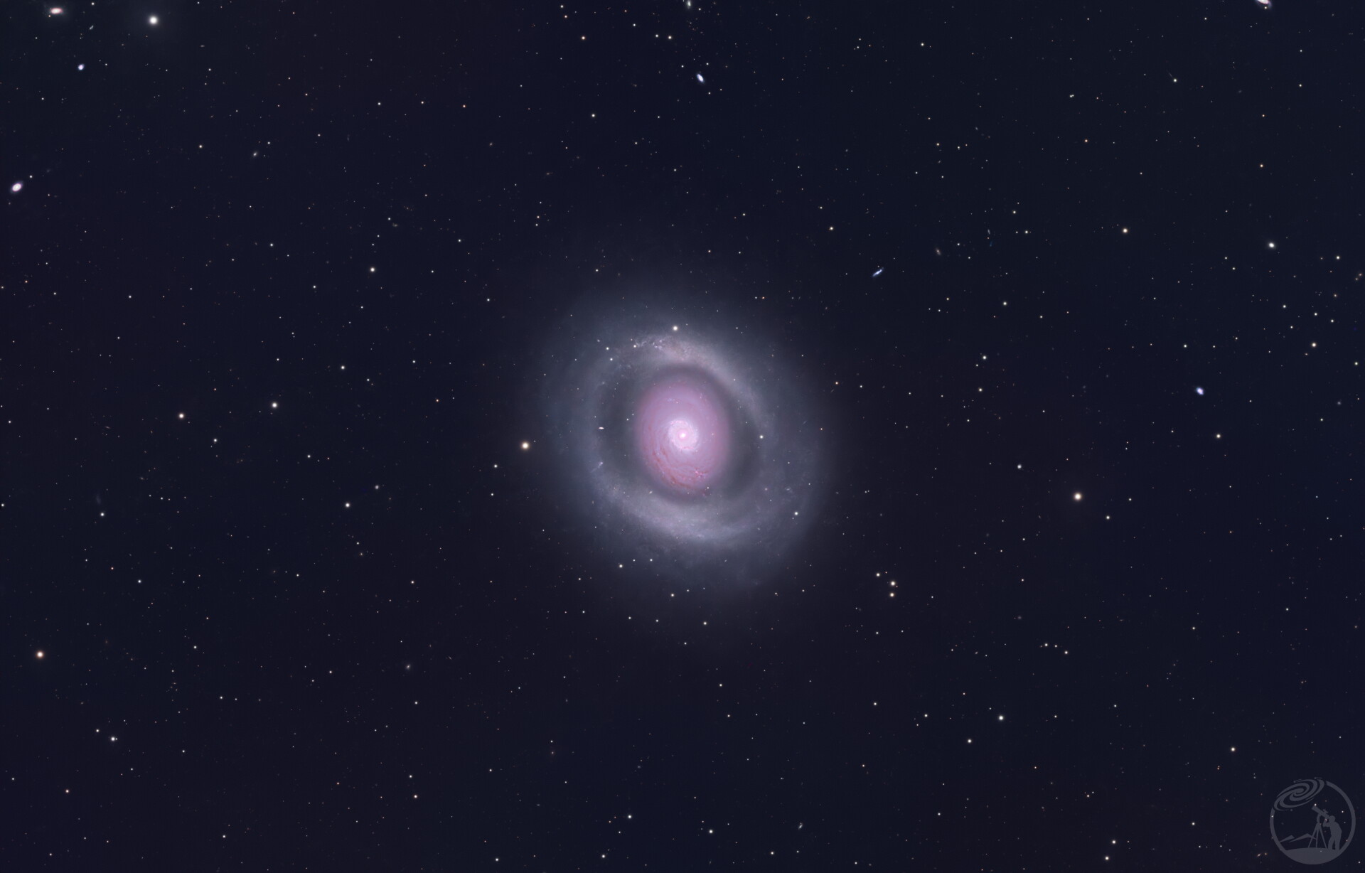 M94鳄鱼眼星系