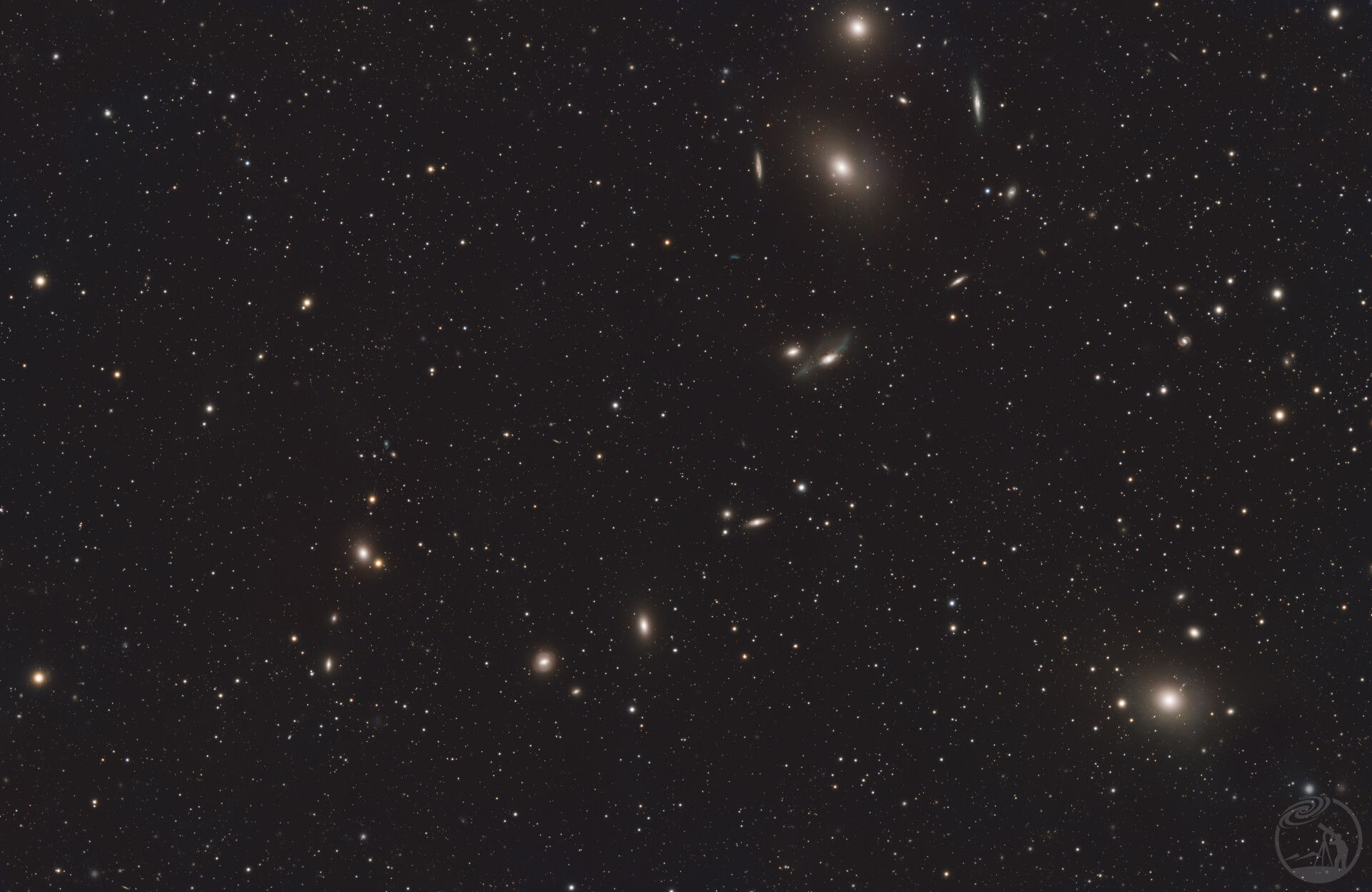 马卡良星星系链