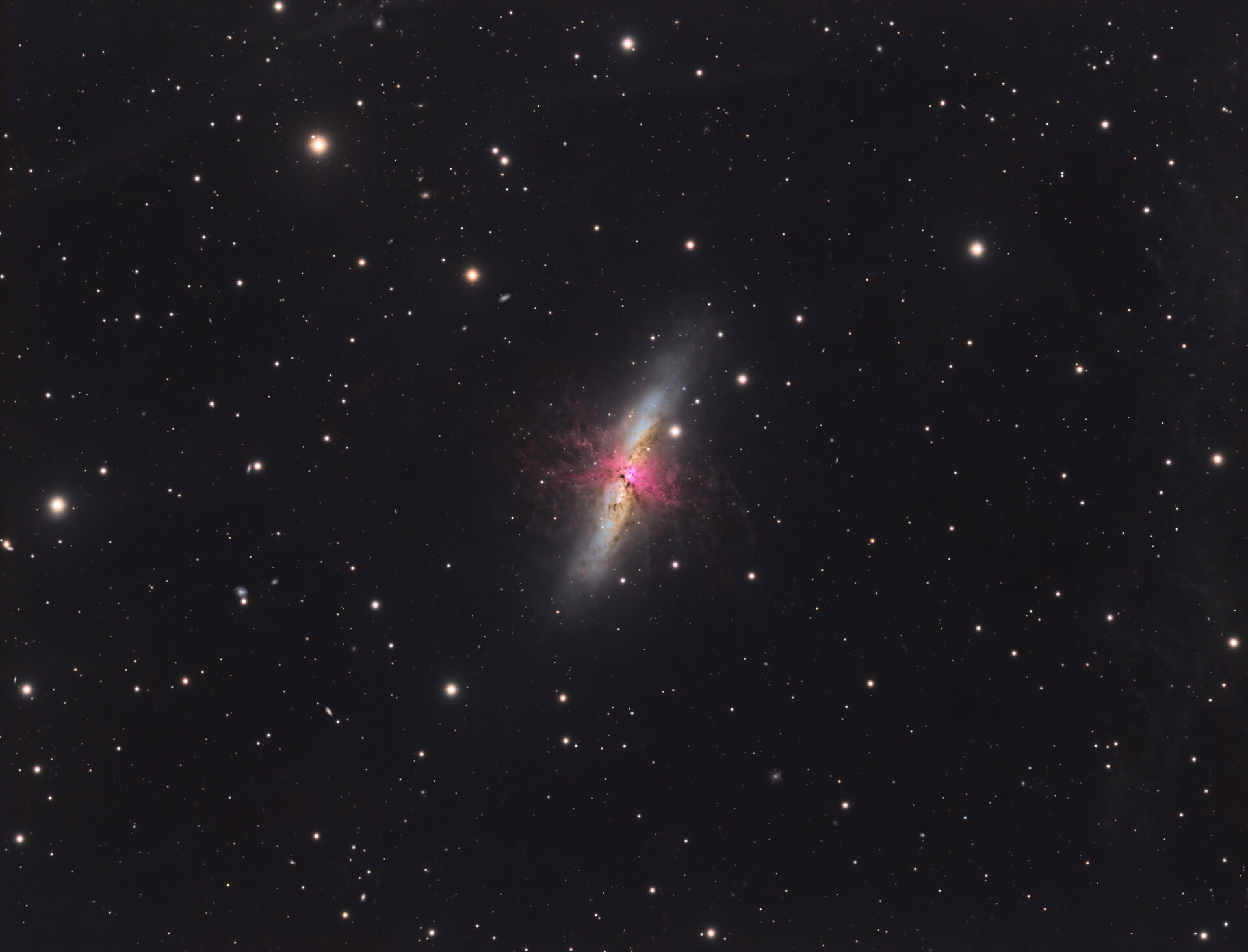 M82