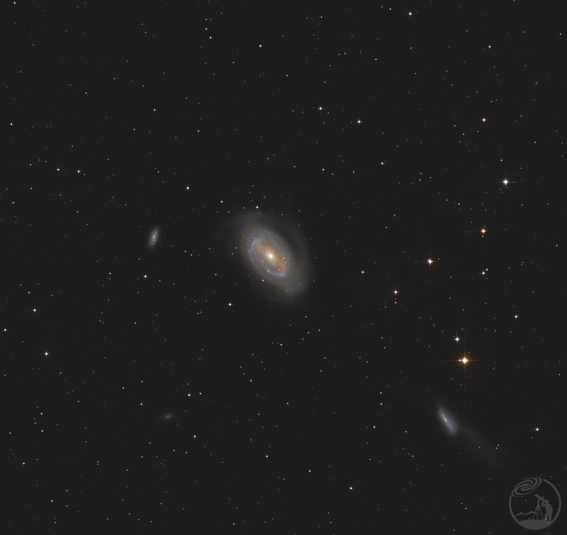 ngc4725