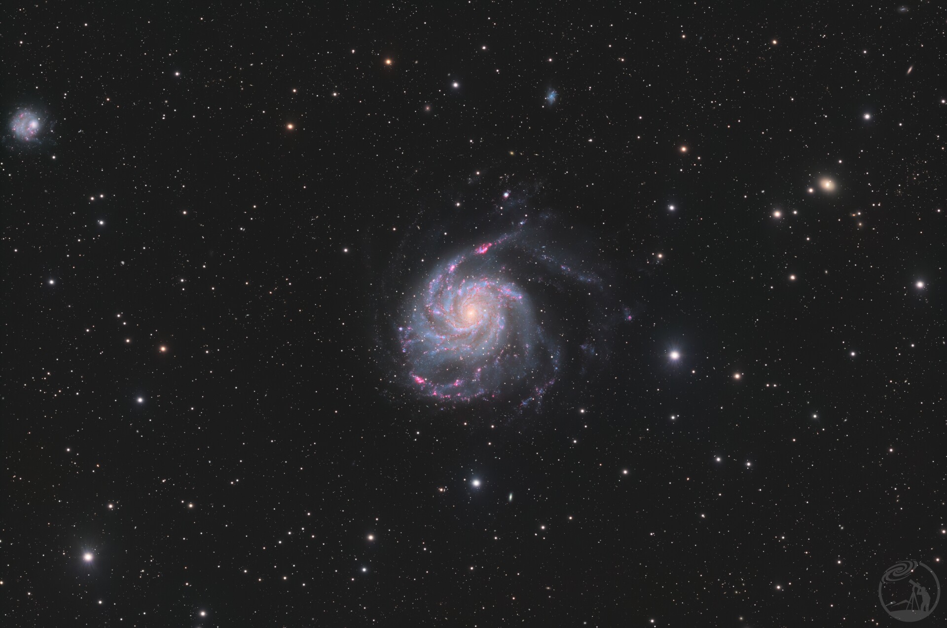 M101风车星系和伴星系NGC 5474