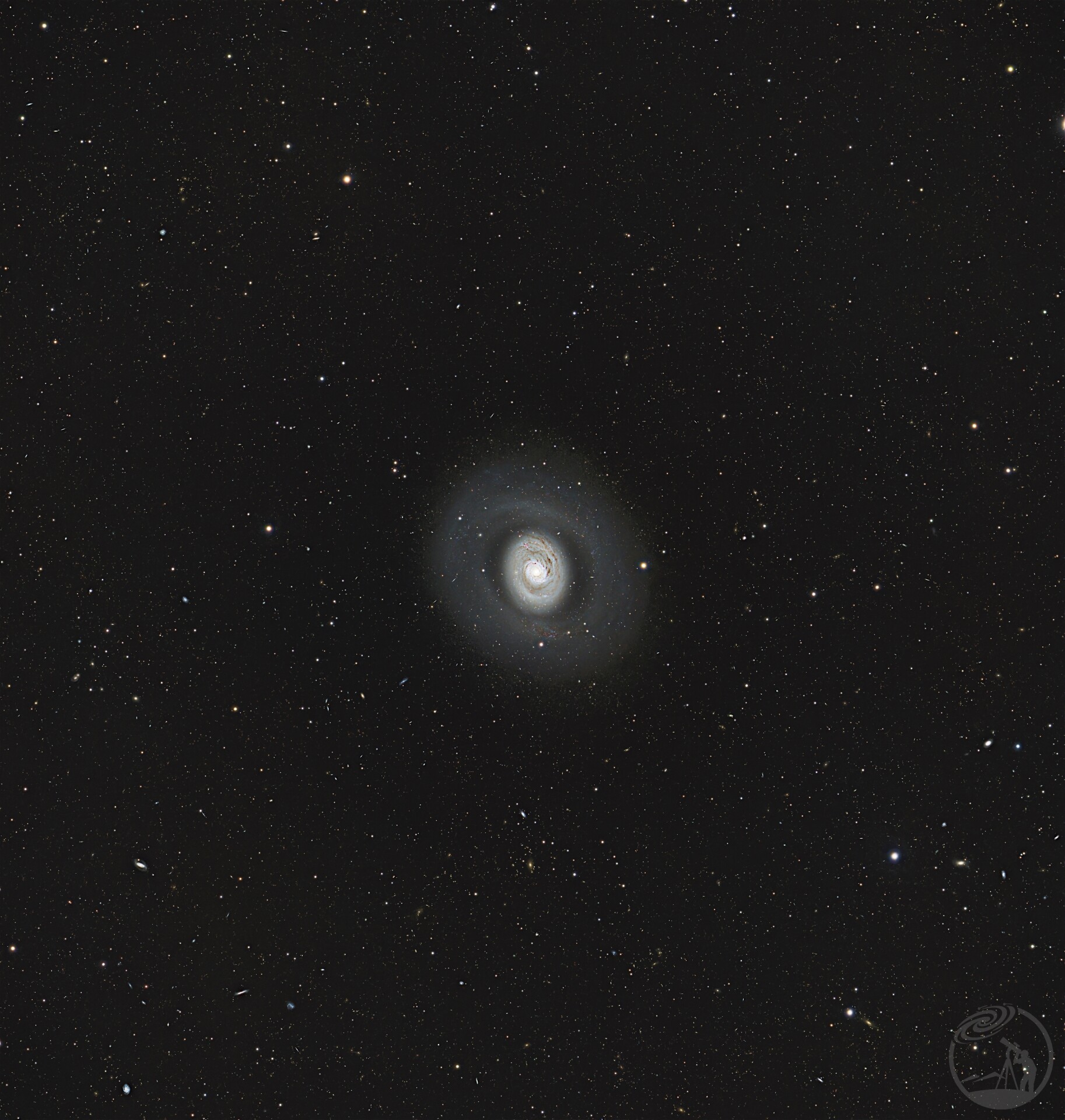 M94怪眼星系