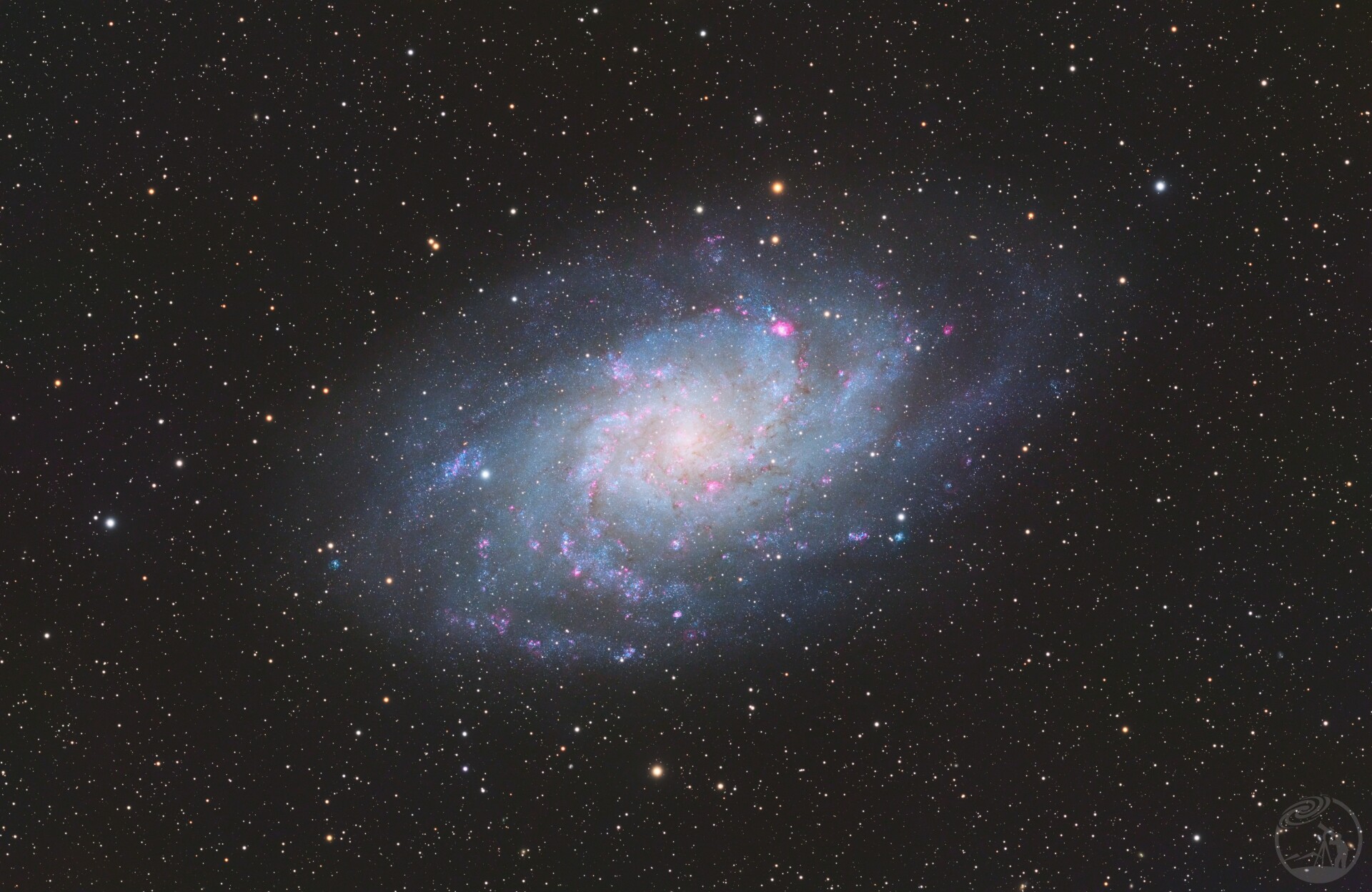 M33 三角座星系