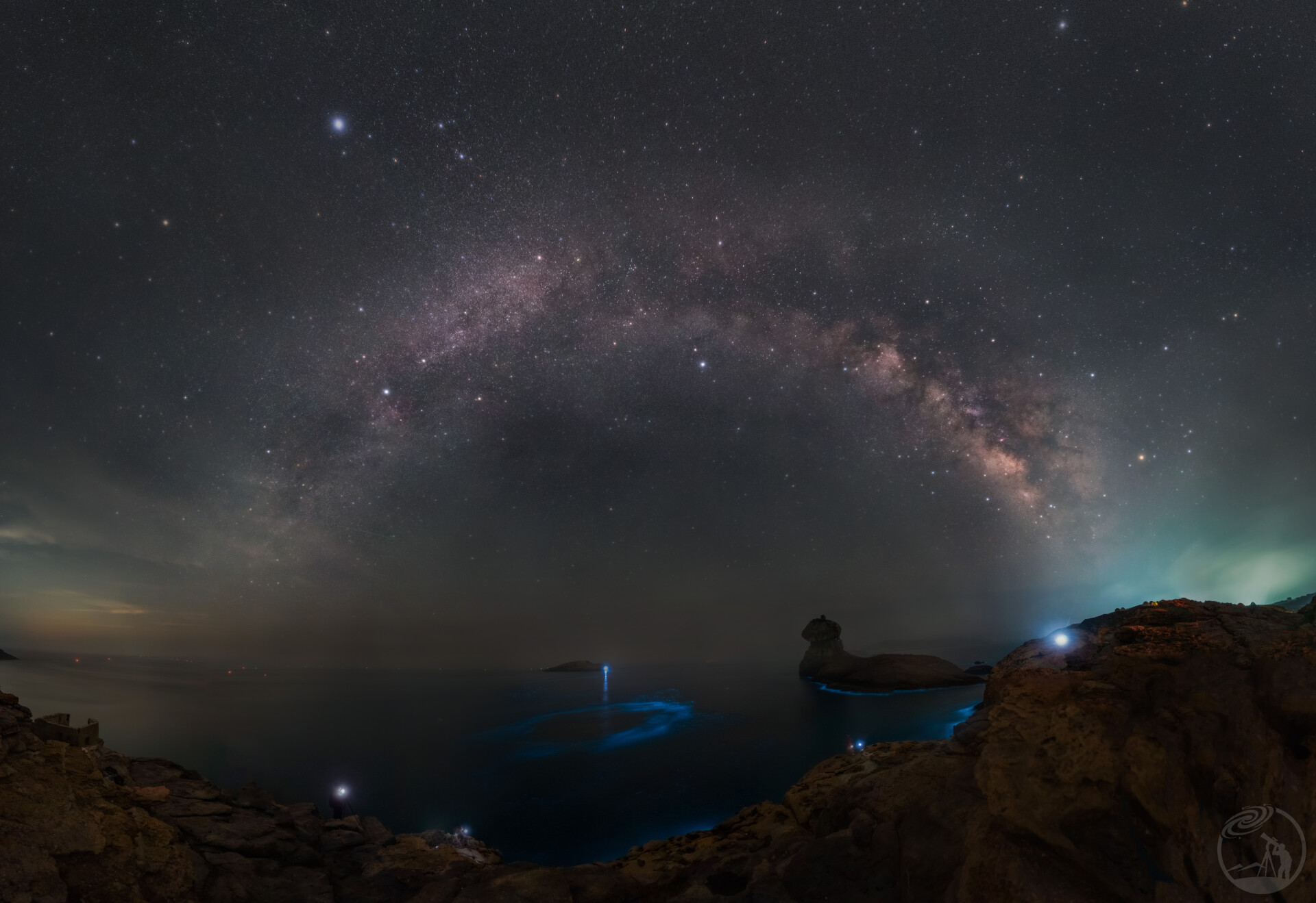 星空蓝眼泪