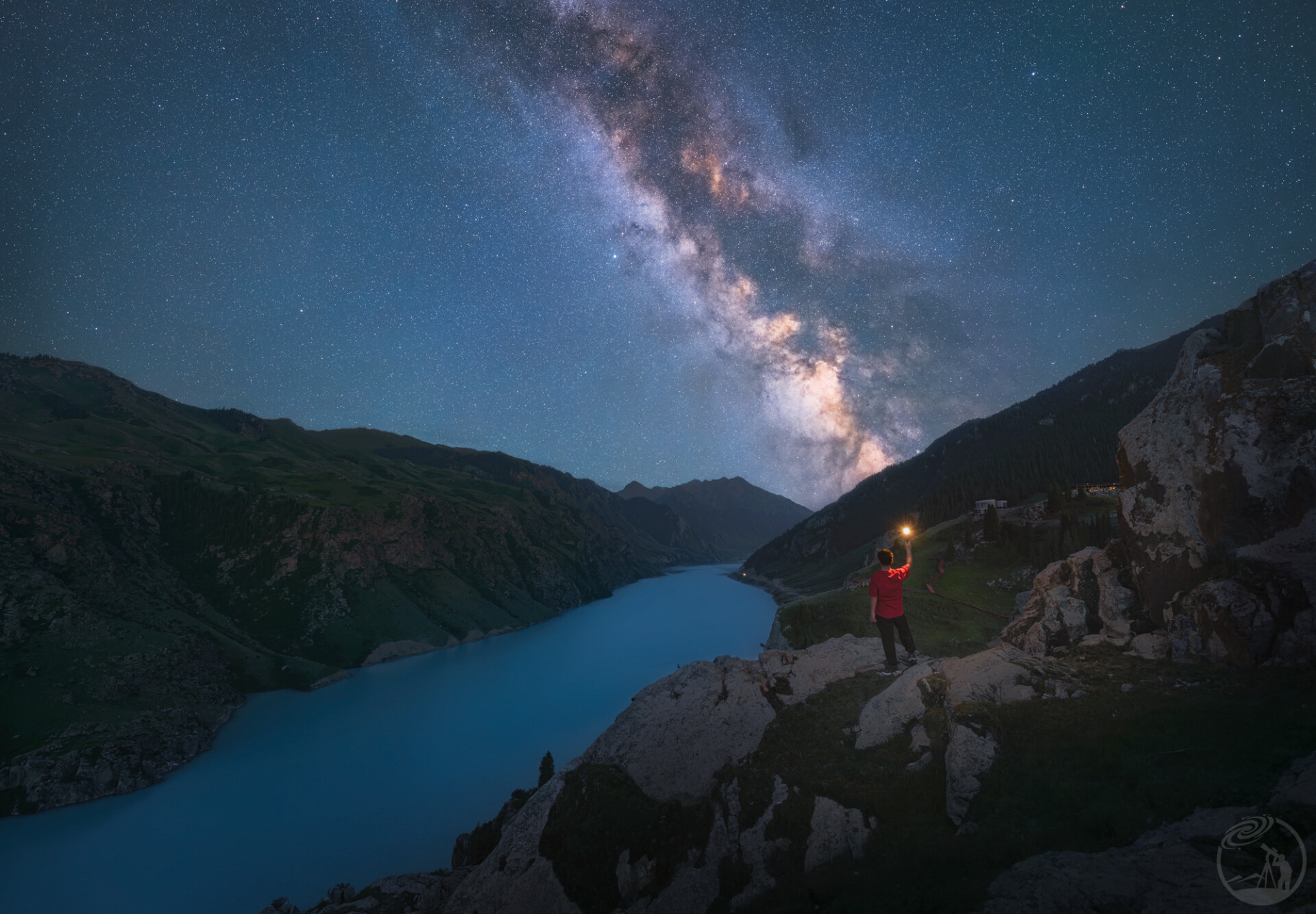 玉湖下的星空