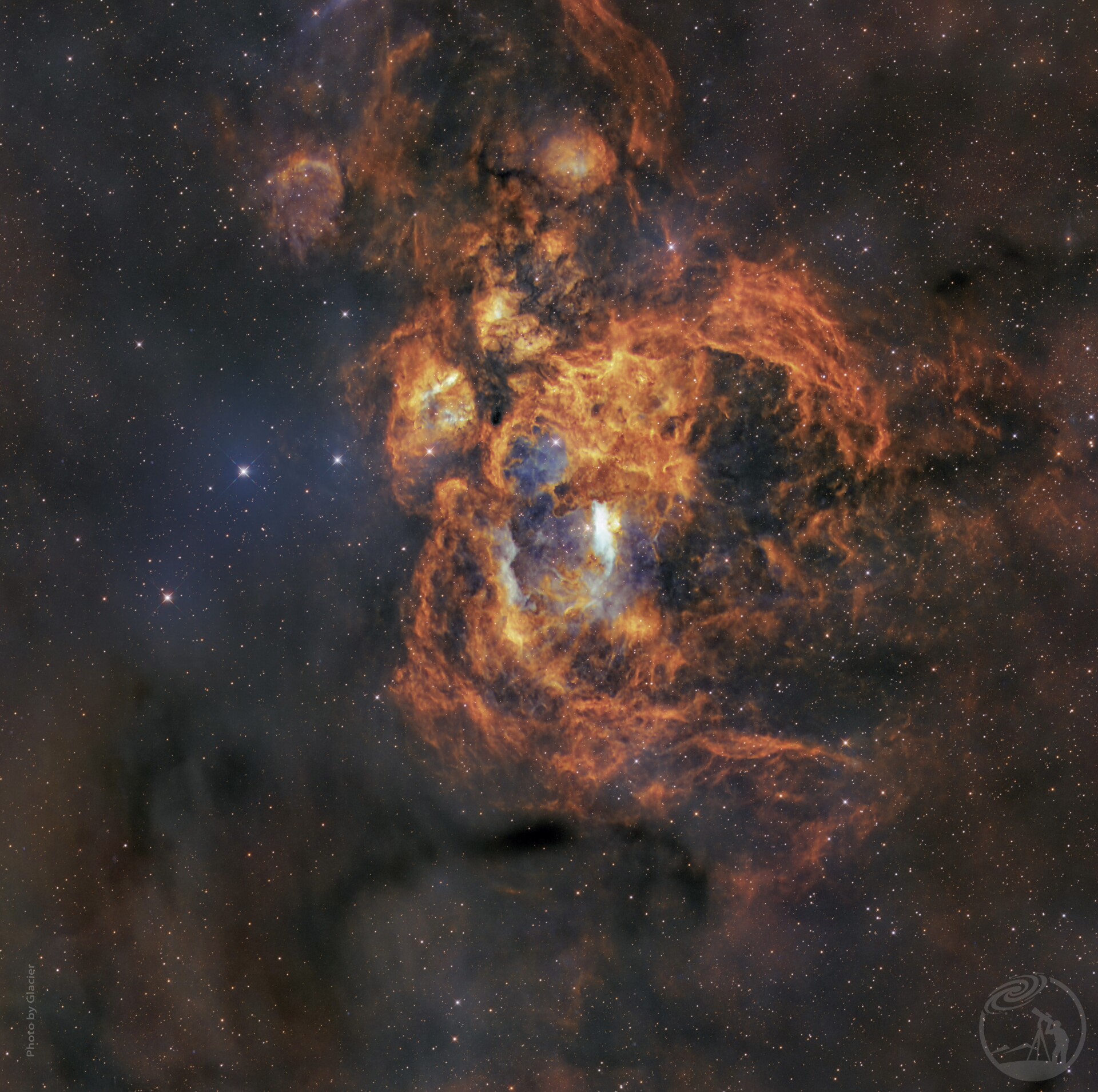 NGC6537 战争与和平