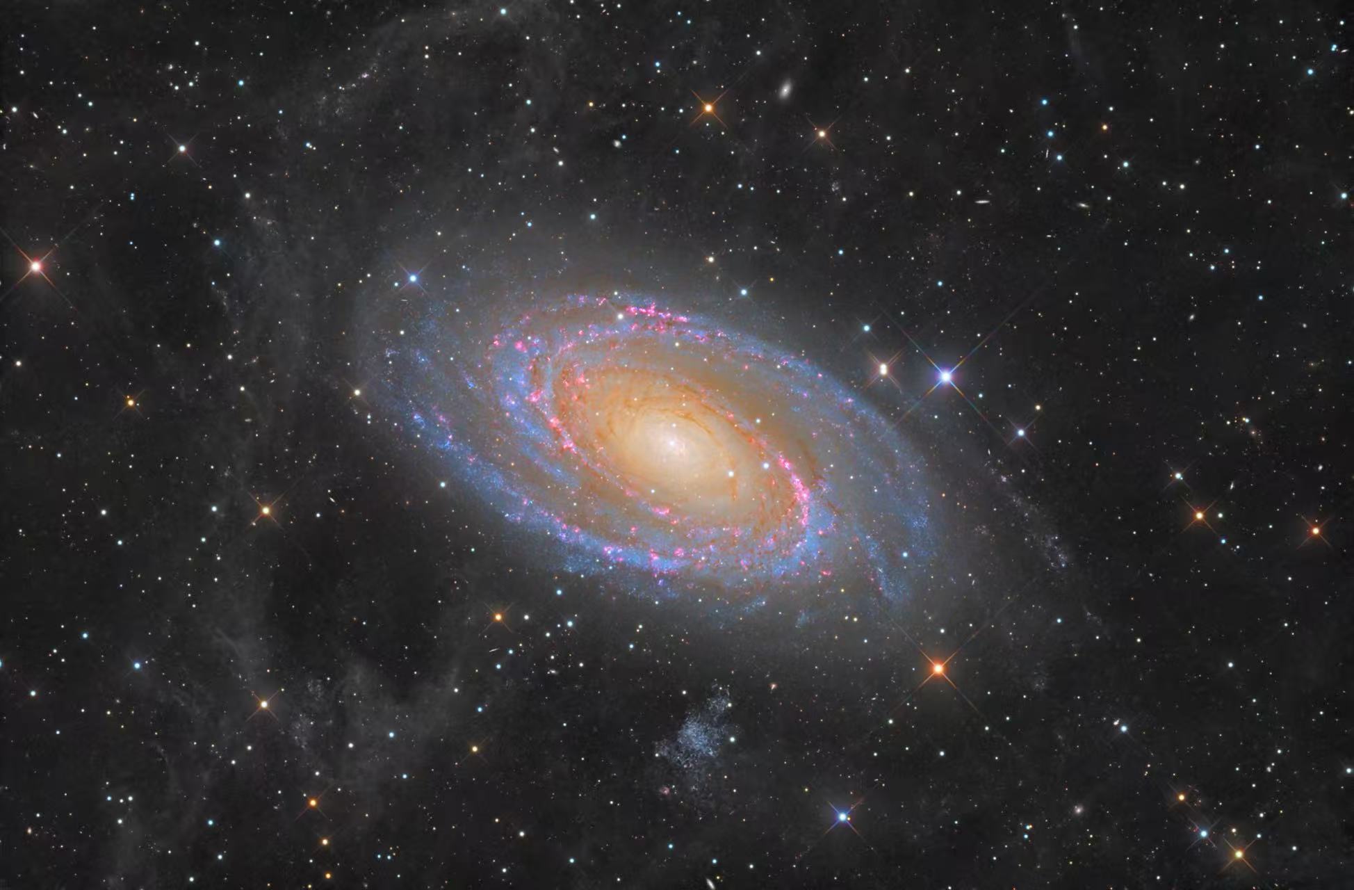 远程日图-M81波德星系100小时曝光