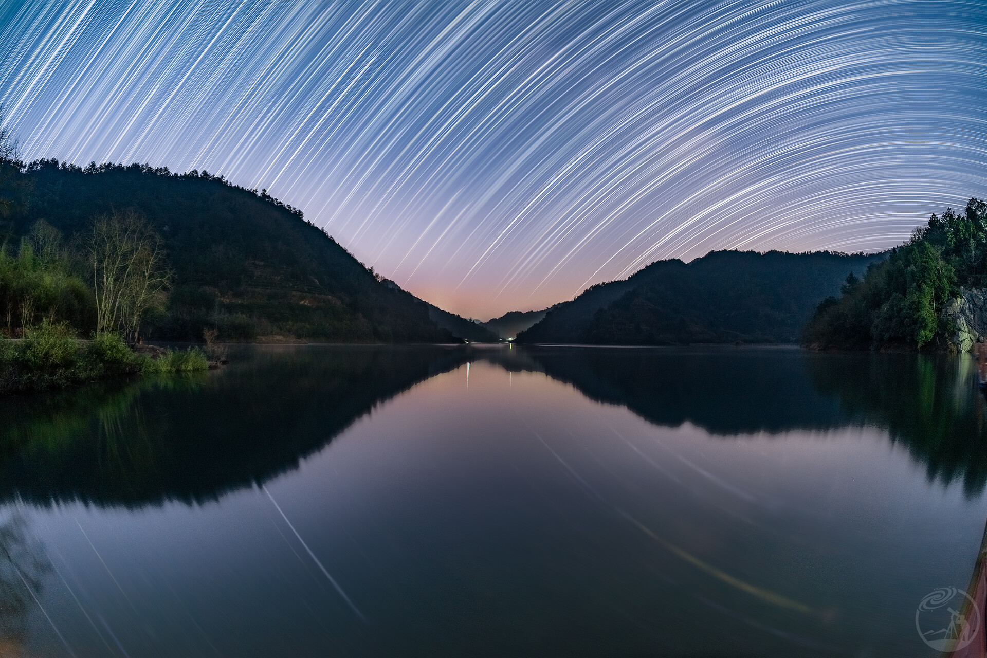 星落湖底