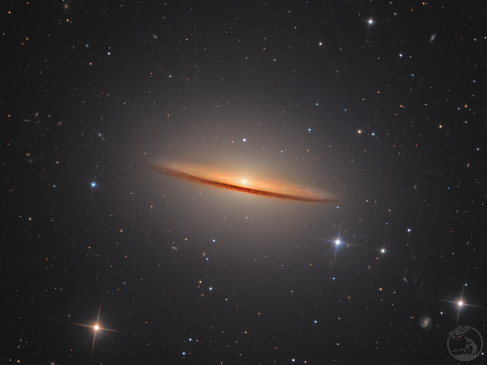 M104 草帽星系
