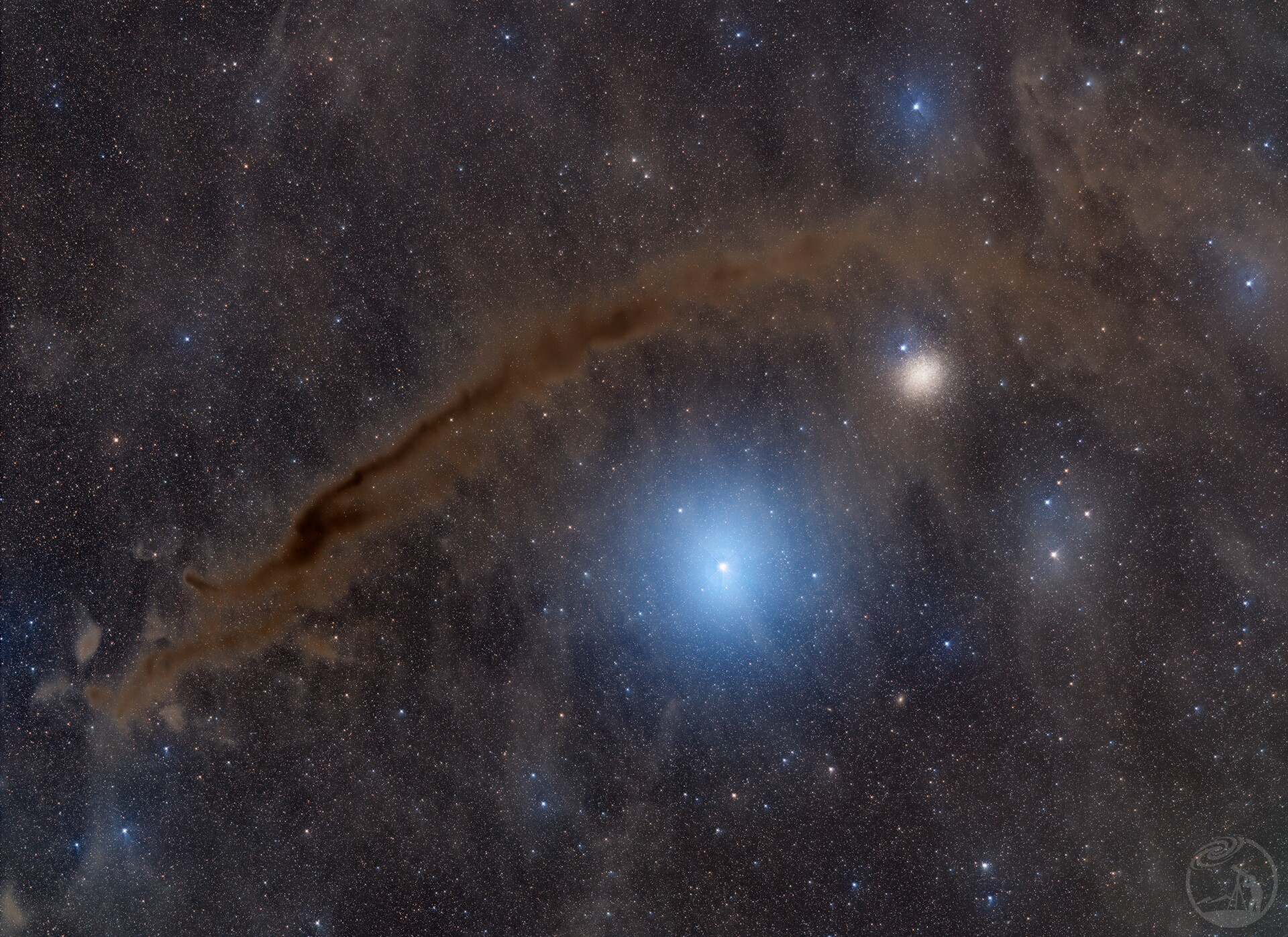 NGC 4327 火箭尾迹星云
