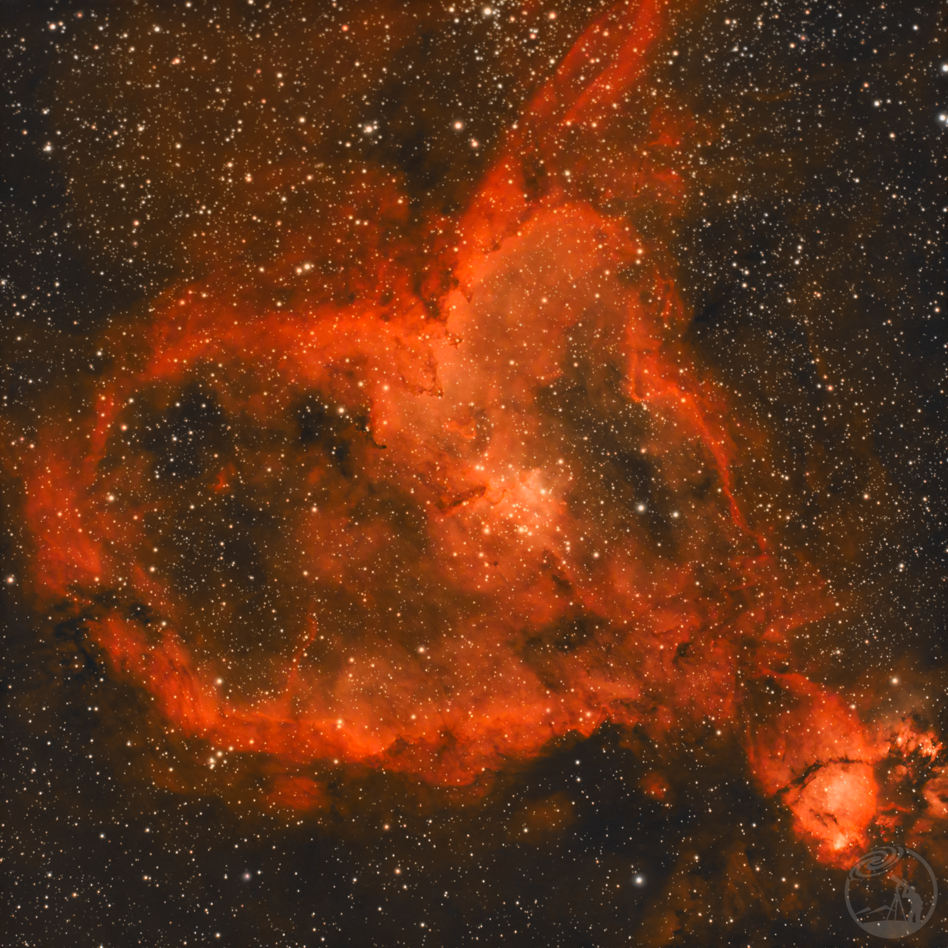 田野间拍摄心脏星云 