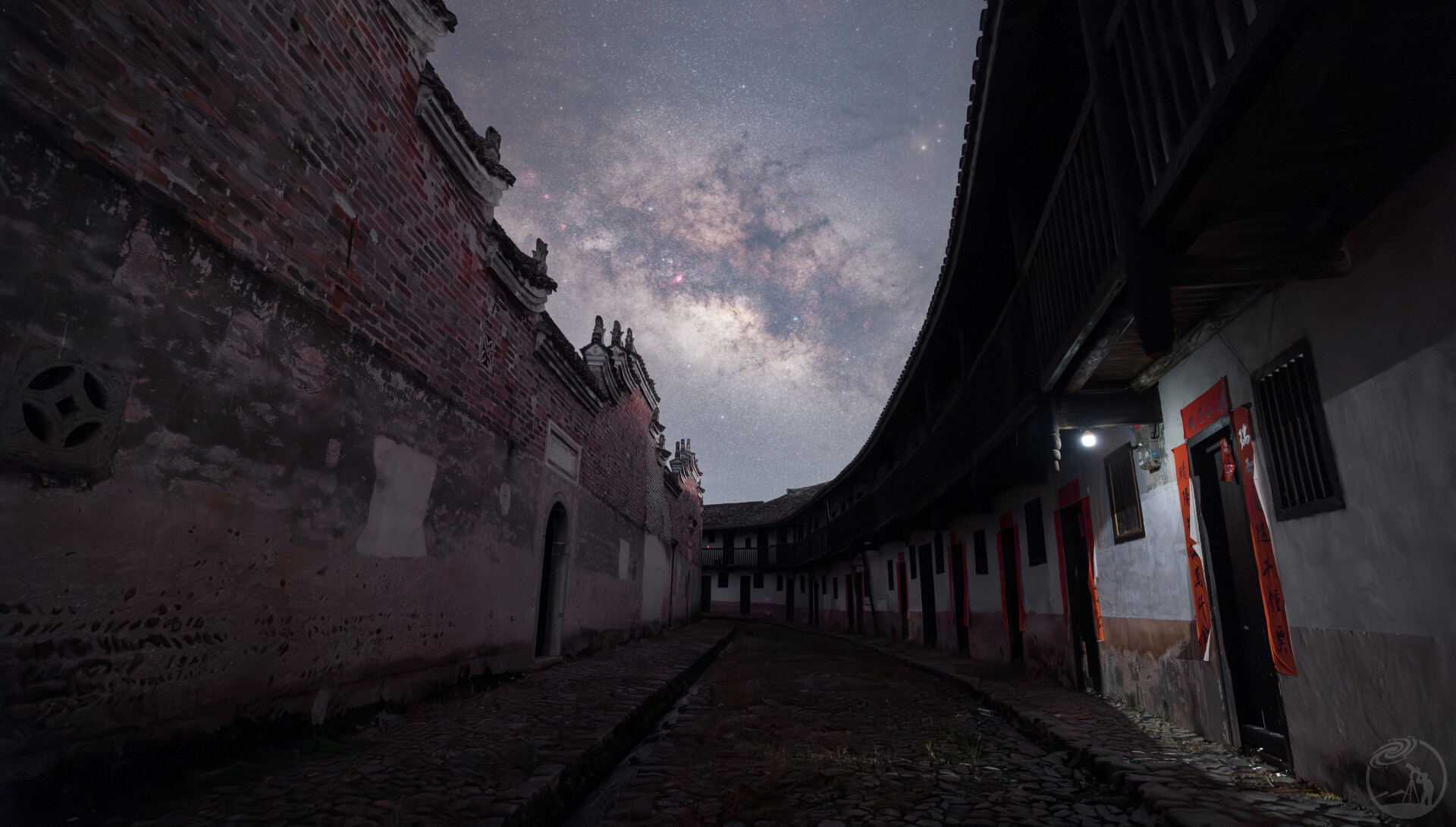 围屋里的星空