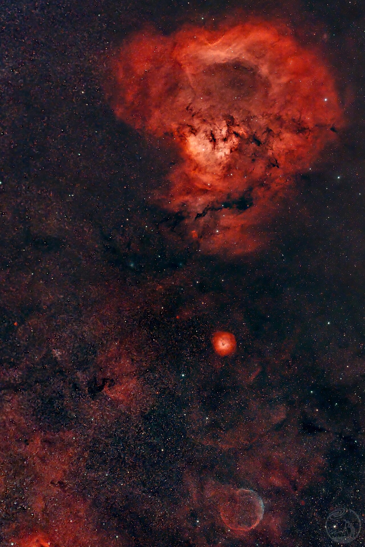 NGC7822宇宙大问号