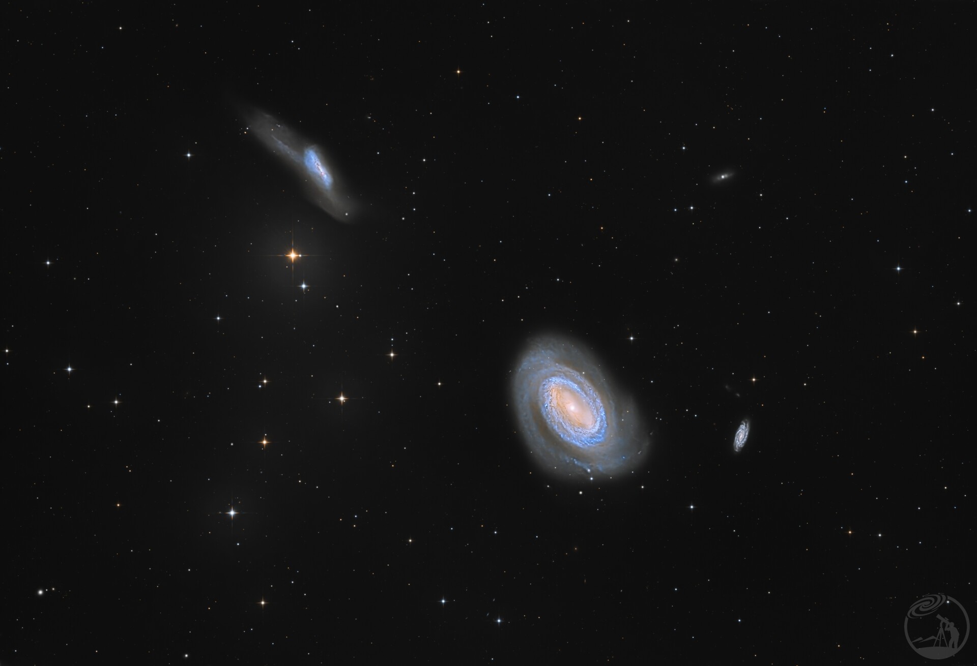 NGC4725