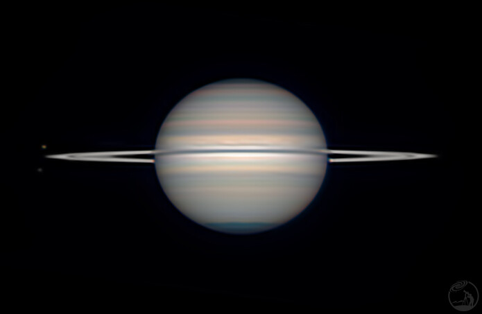 9月15日的土星、土卫三和土卫二