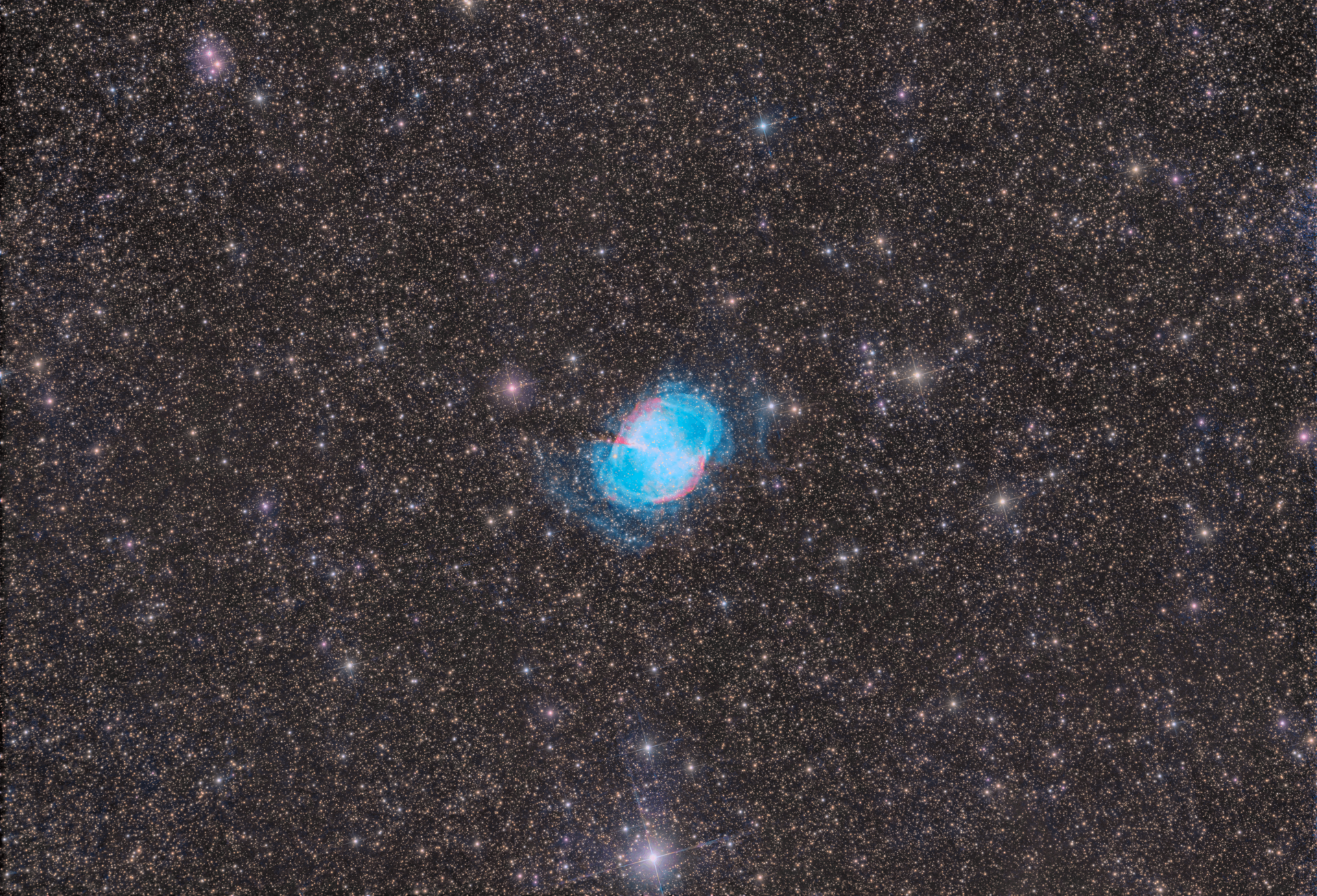 宇宙中的糖果——M27