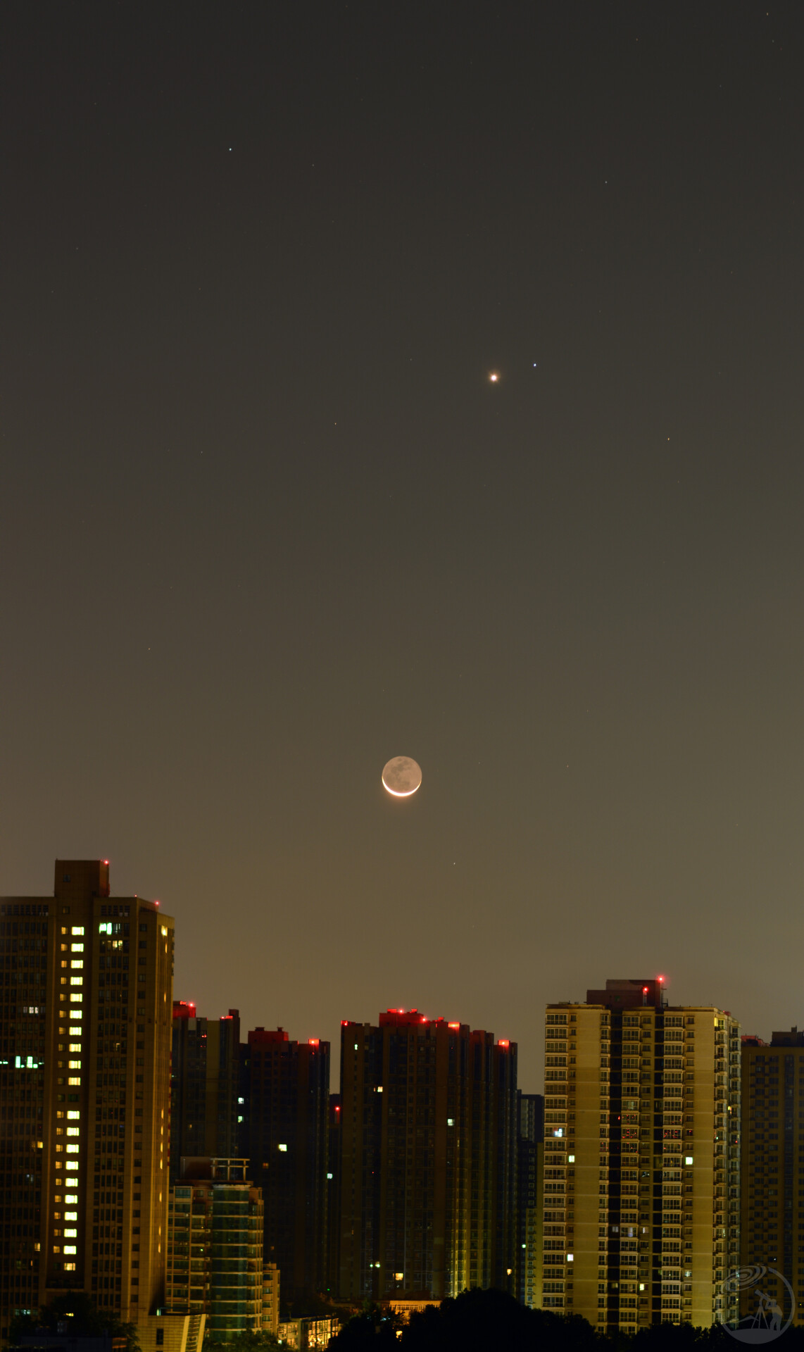 金星轩辕十四伴月🌘    ✨