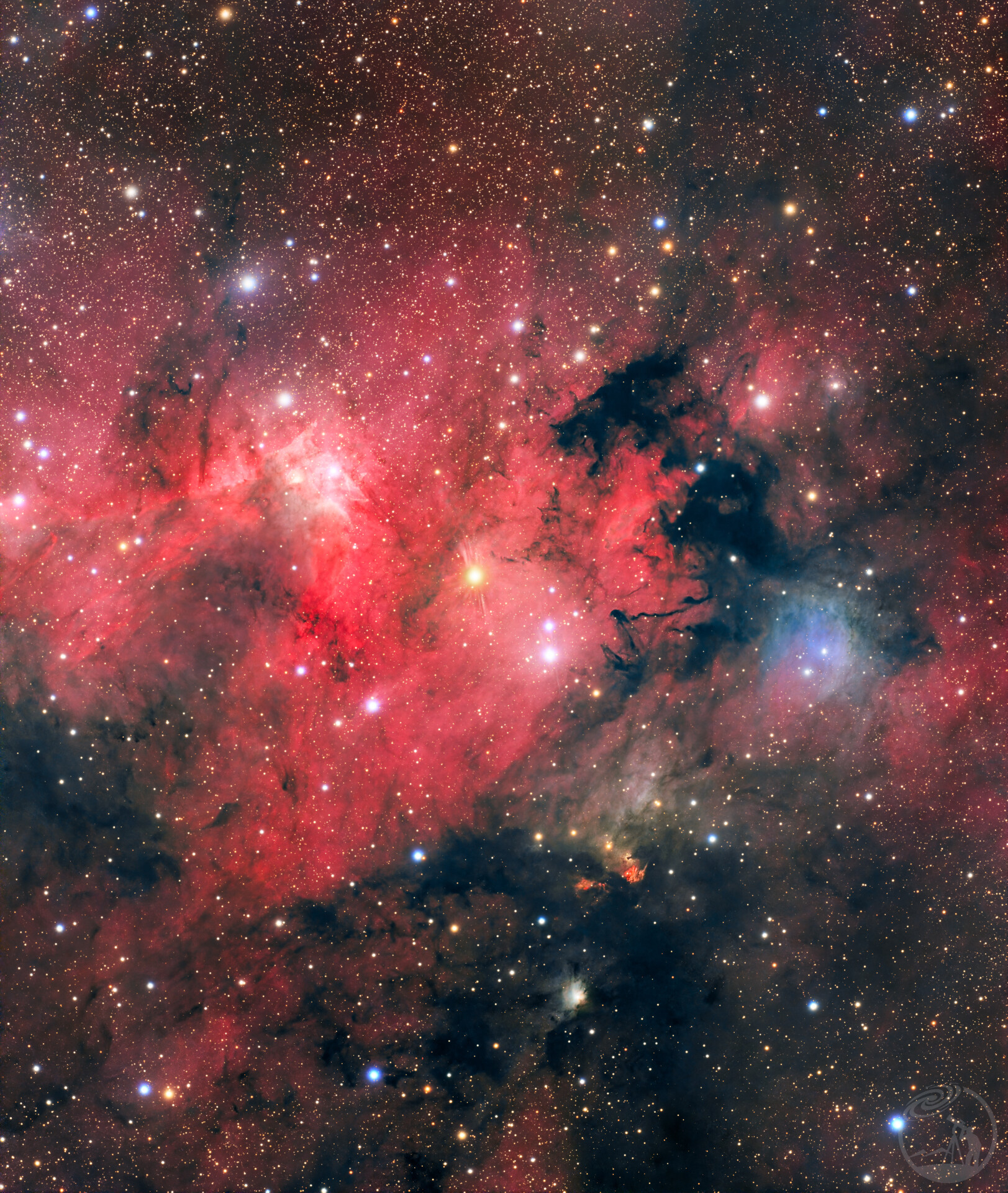 Sh2-155​​洞穴星云