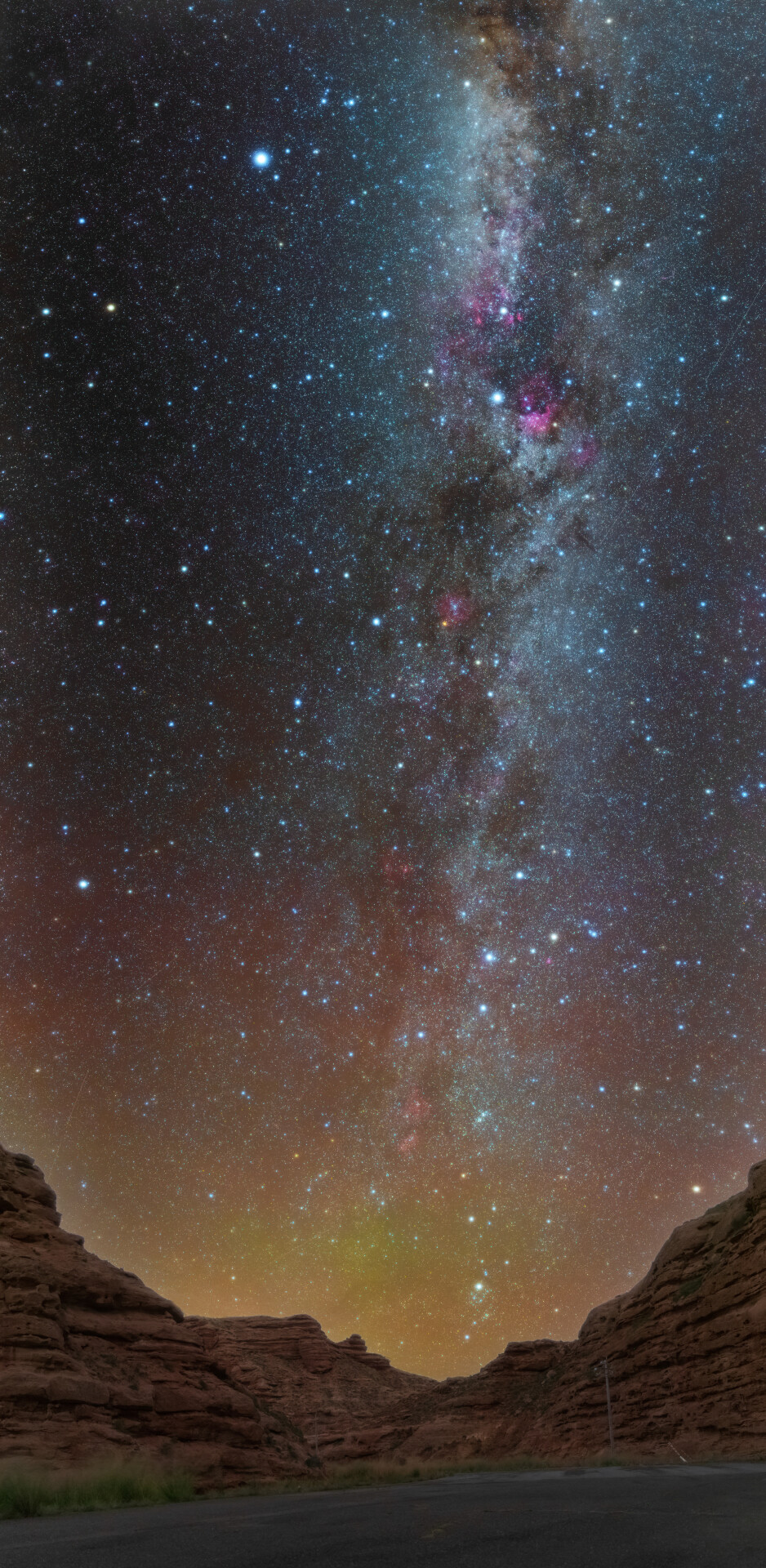 星空与峡谷的拥抱