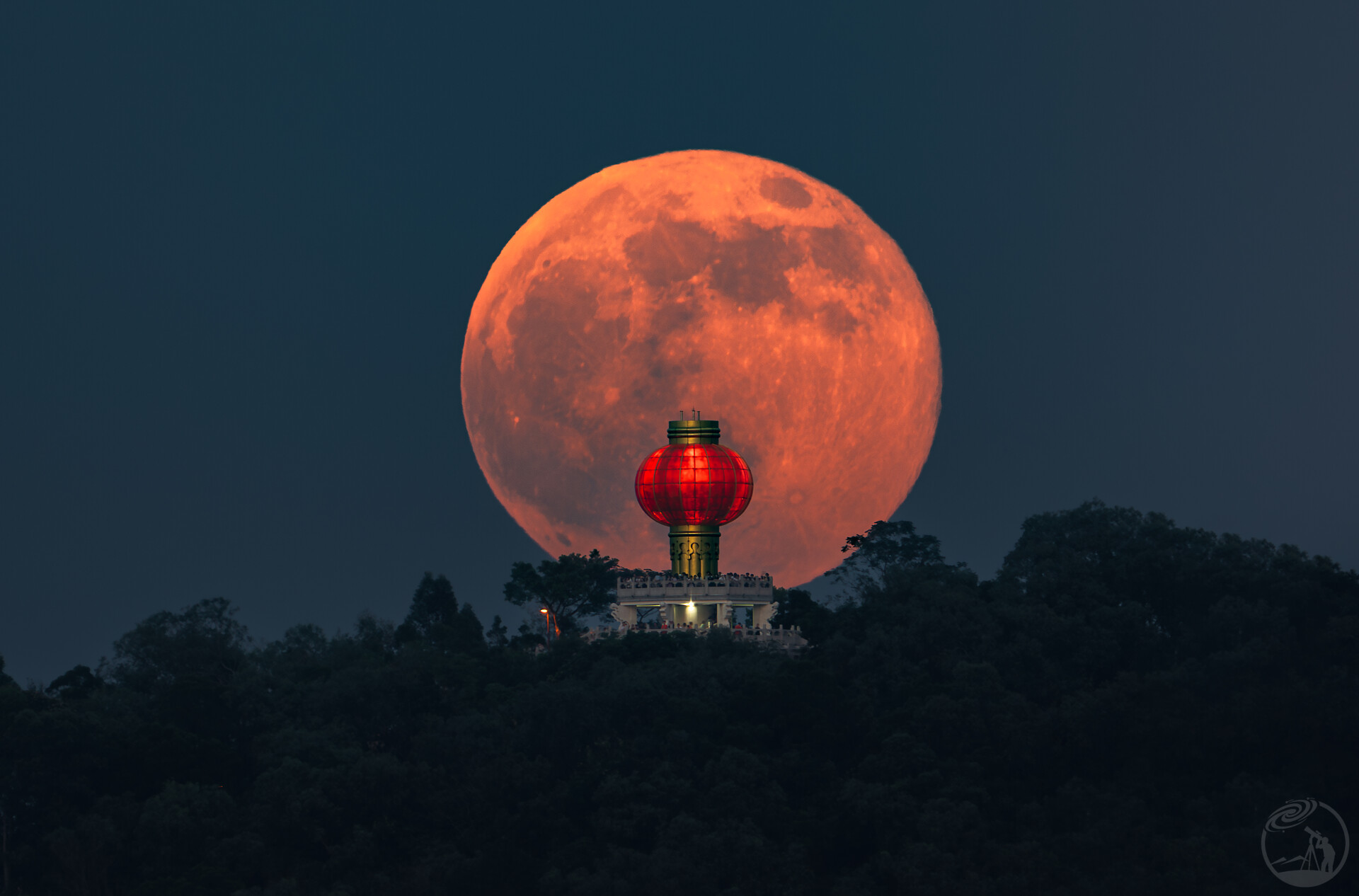 中秋夜•灯月相候