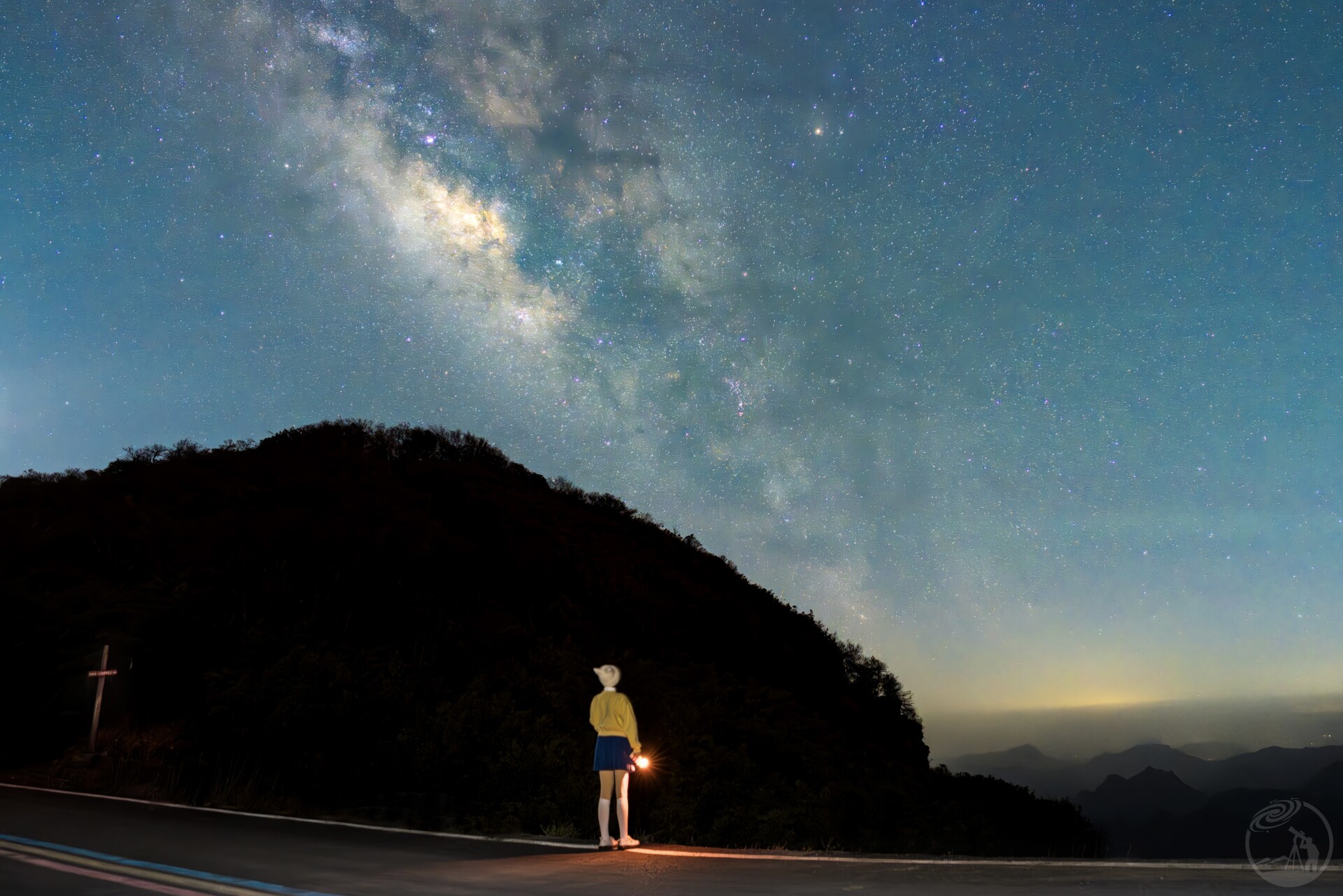 夜路微光 星河入梦