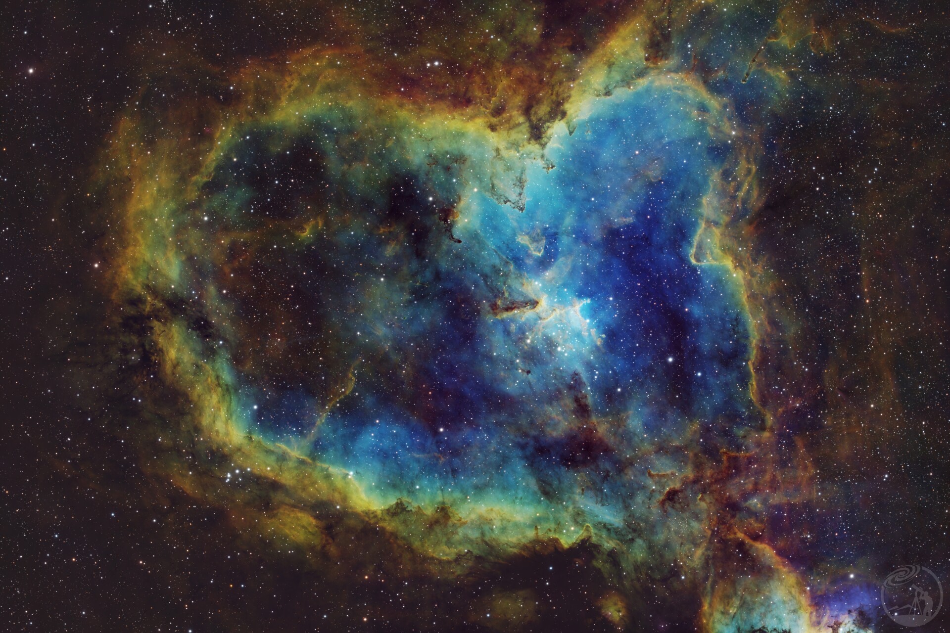 心脏星云：IC 1805 哈勃色