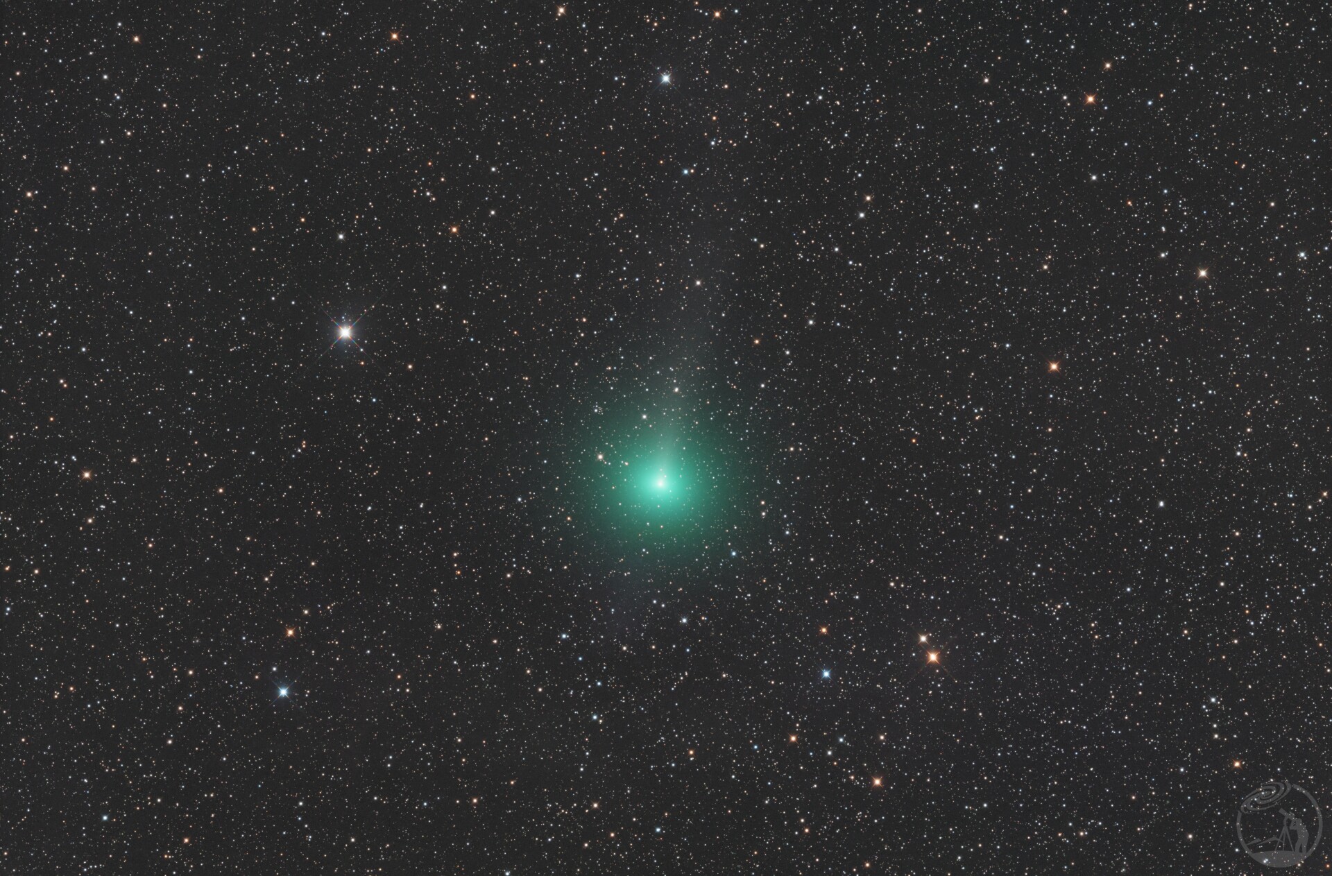 C/2025 R2 SWAN 彗星