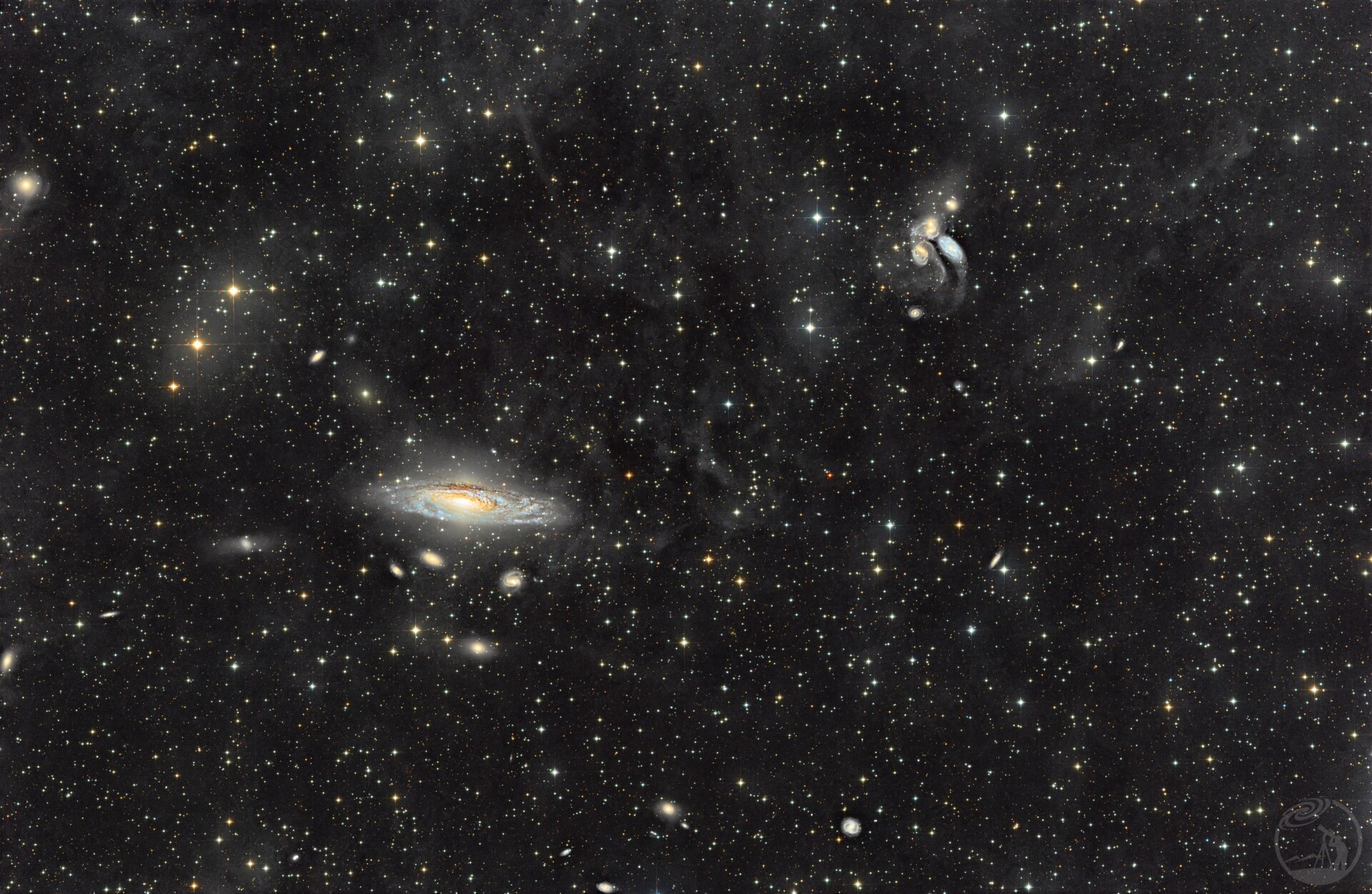 斯蒂芬五重星系和鹿舔座星系深空场