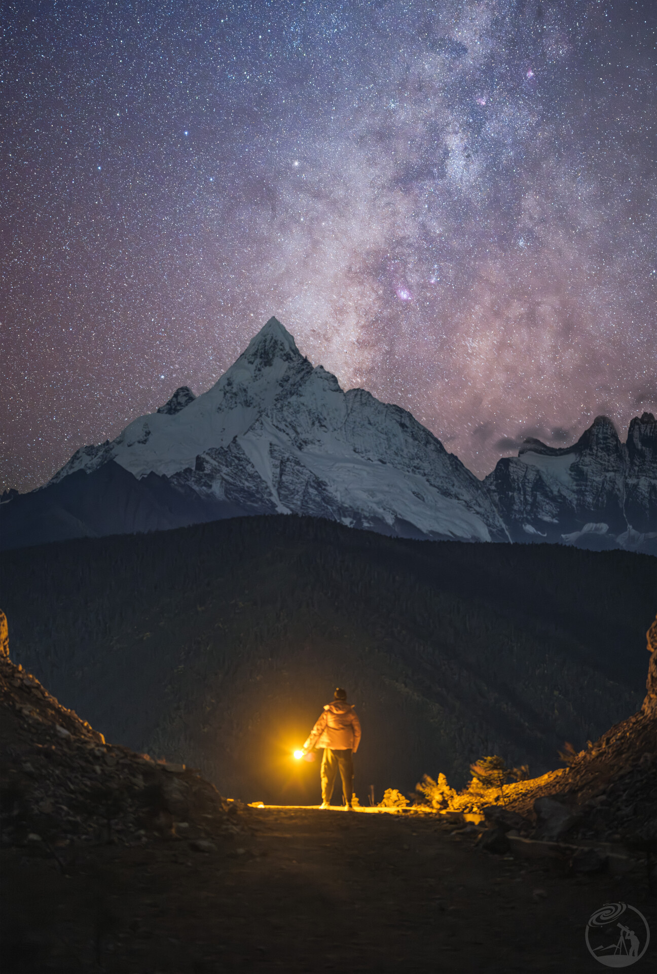梅里雪山神女峰银河