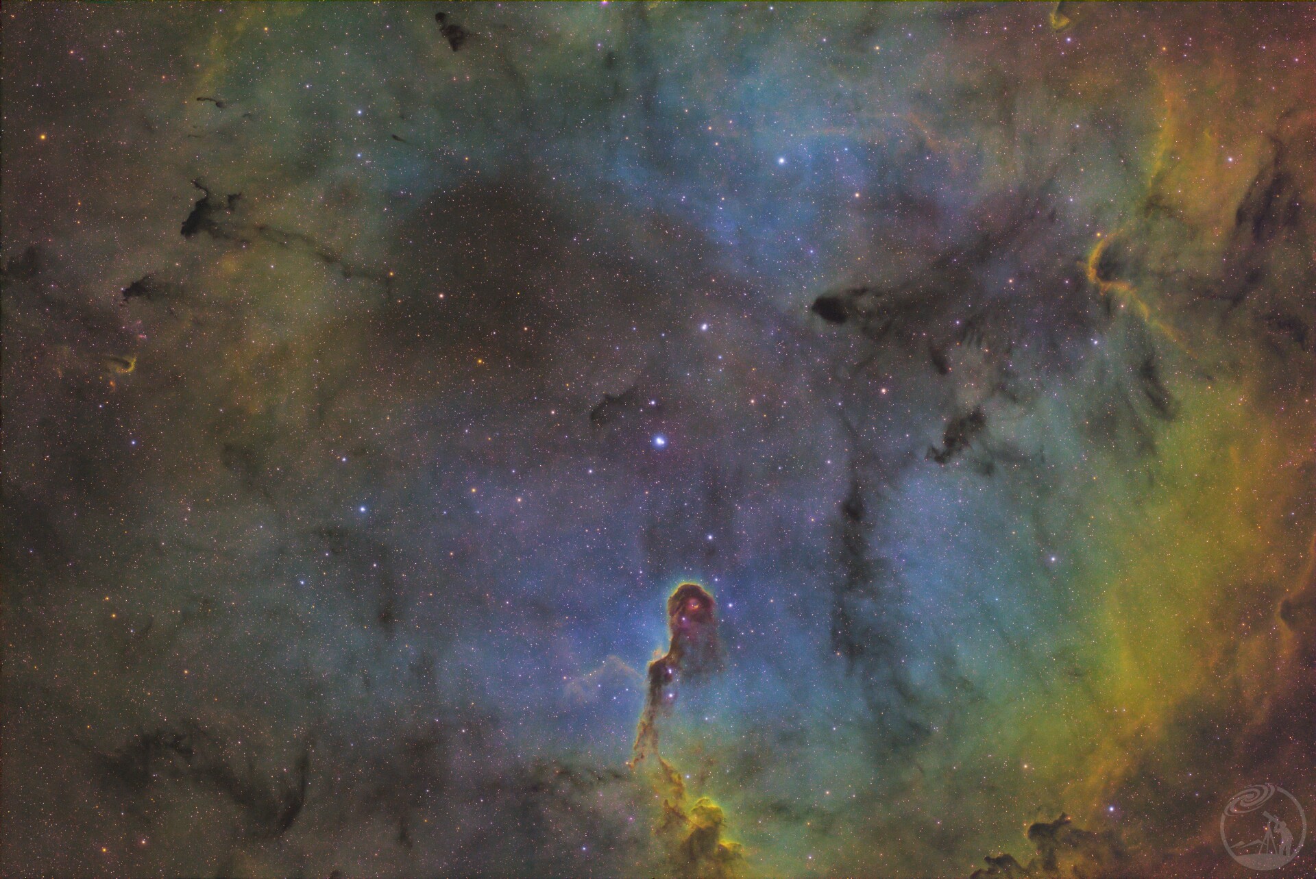 象鼻星云哈勃色